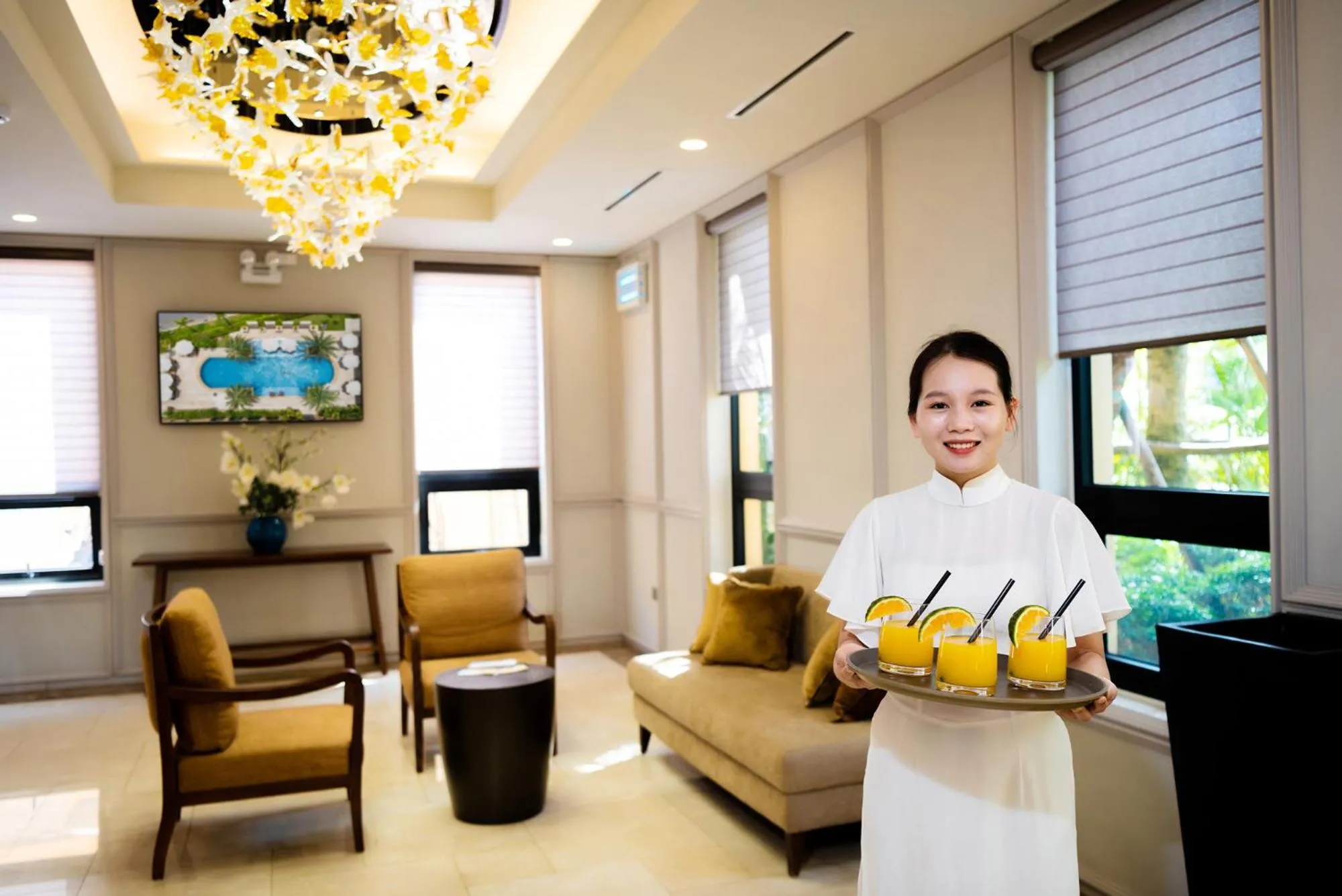 TV and multimedia in Wyndham Sky Lake Resort and Villas