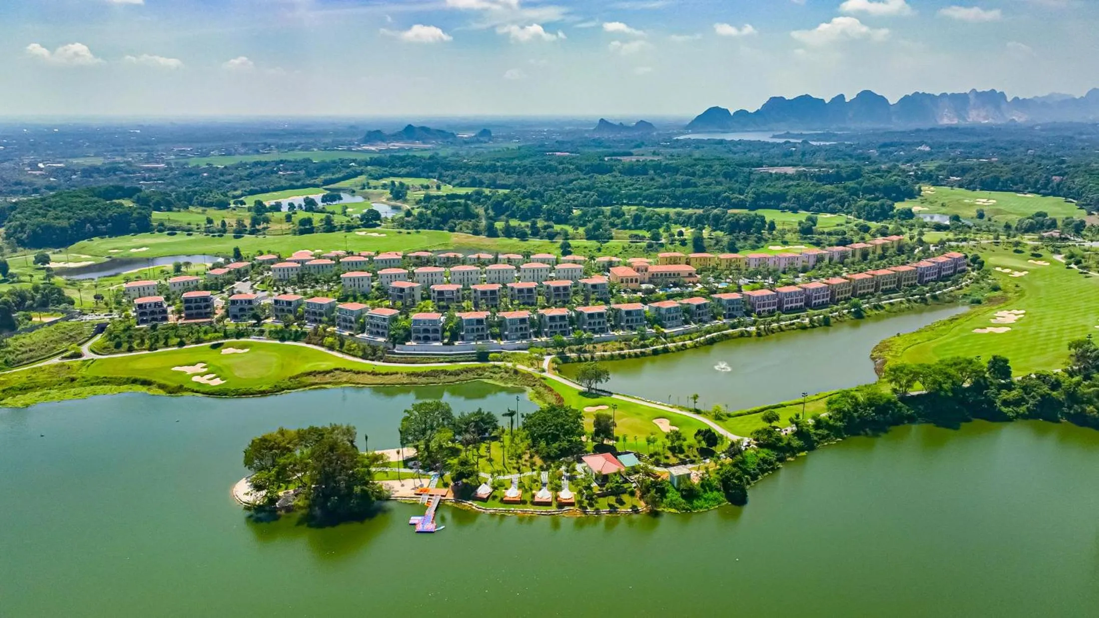 Property building in Wyndham Sky Lake Resort and Villas