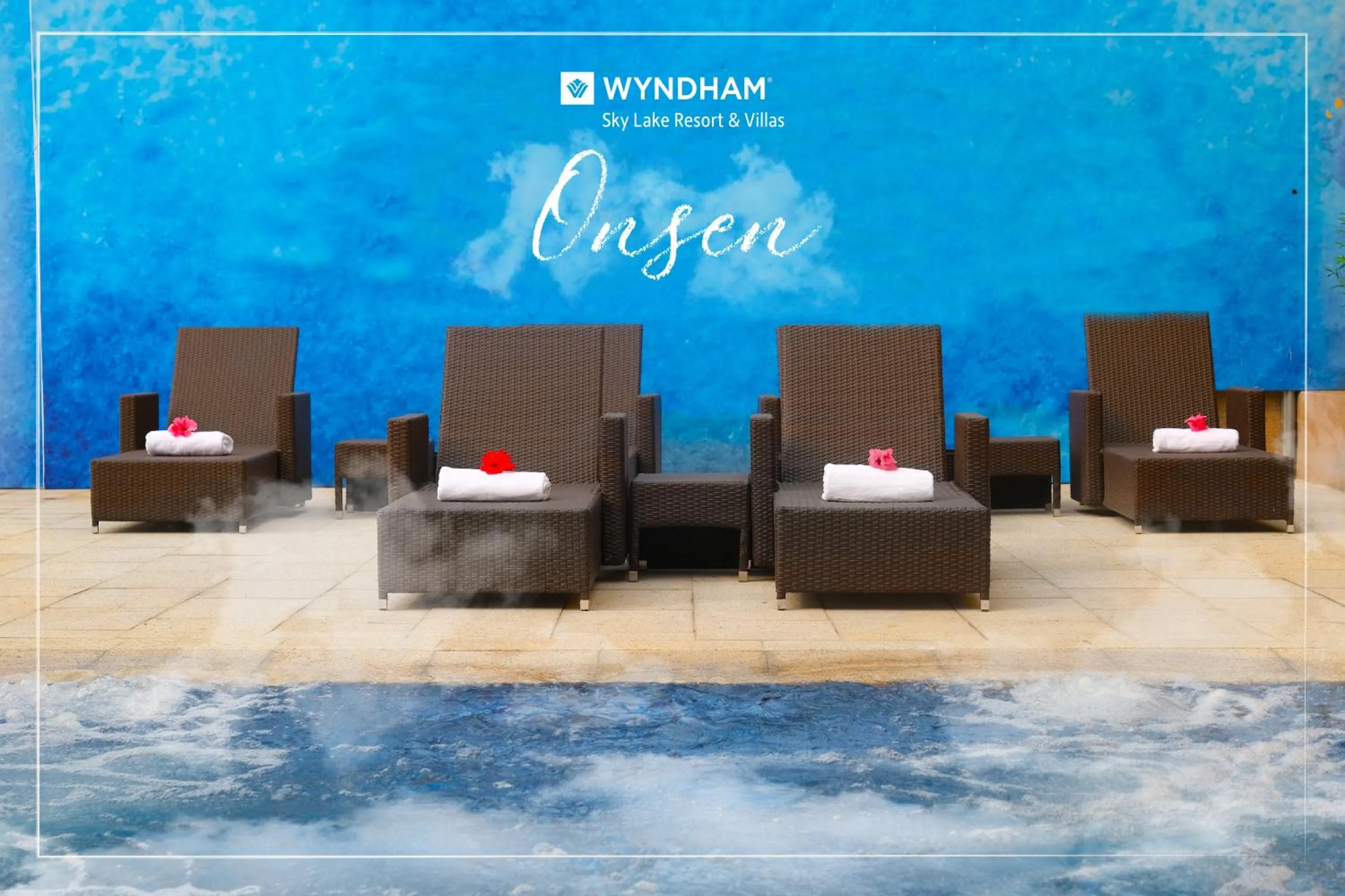 Swimming pool in Wyndham Sky Lake Resort and Villas