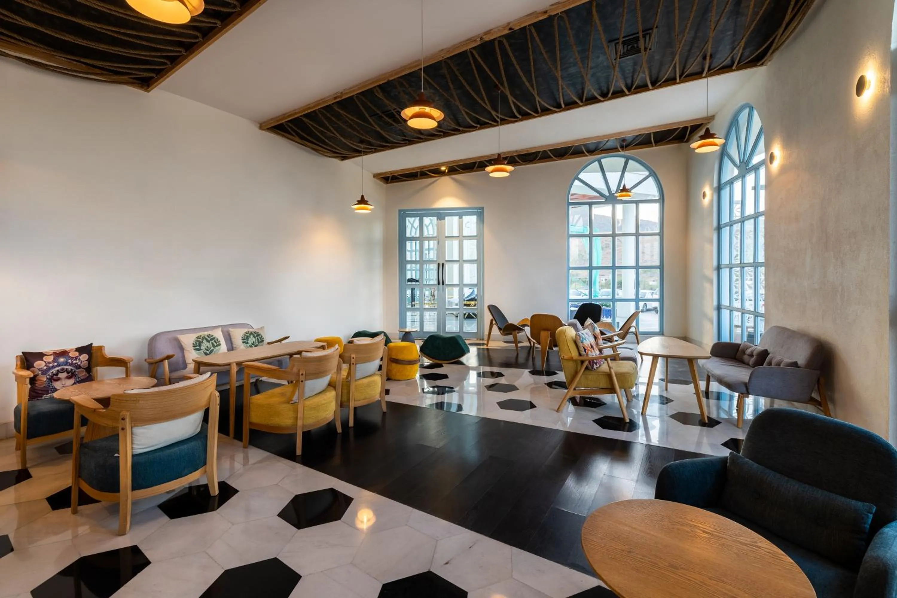 Lounge or bar in Ramee Royal Resort & Spa - Udaipur