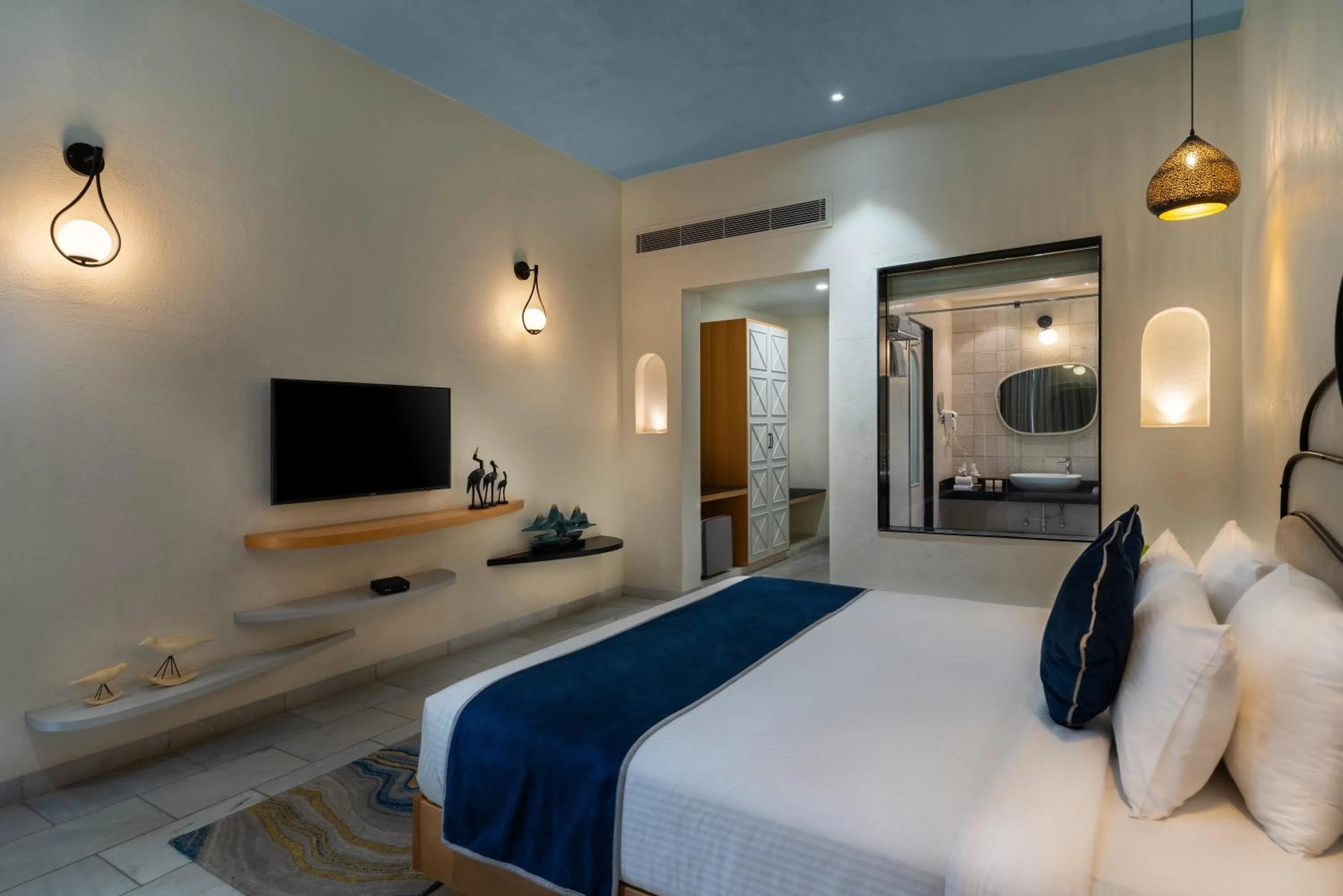 Bedroom, Bed in Ramee Royal Resort & Spa - Udaipur