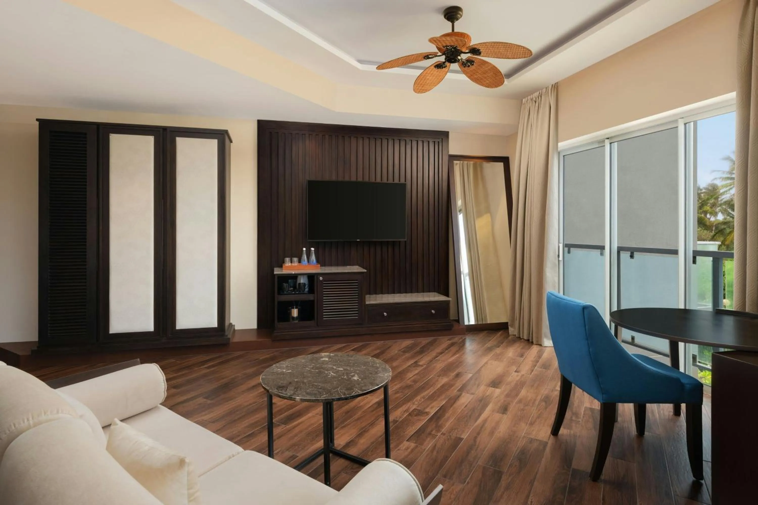 Photo of the whole room in Sheraton Kosgoda Turtle Beach Resort