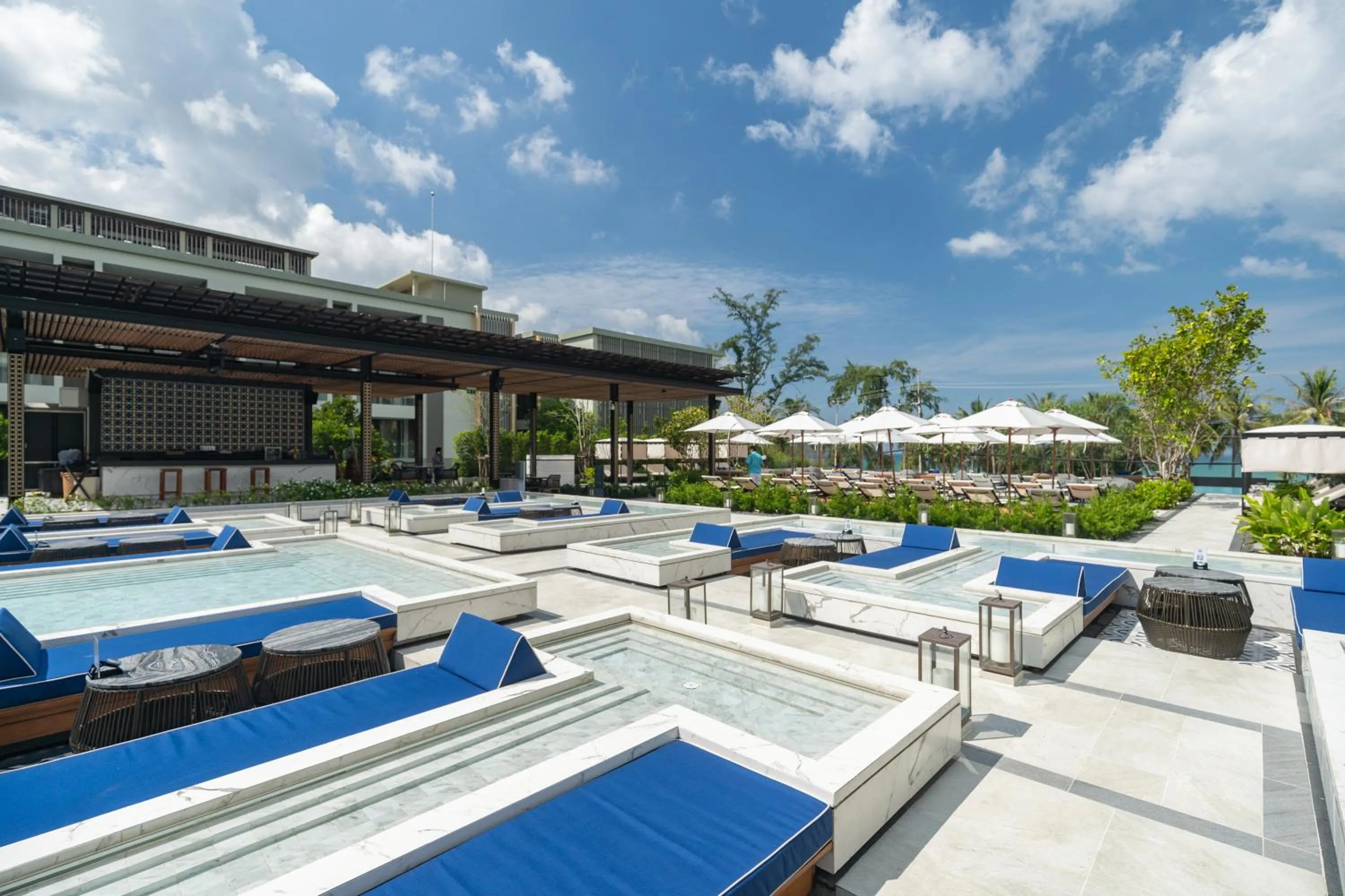 Restaurant/places to eat in Four Points by Sheraton Phuket Patong Beach Resort