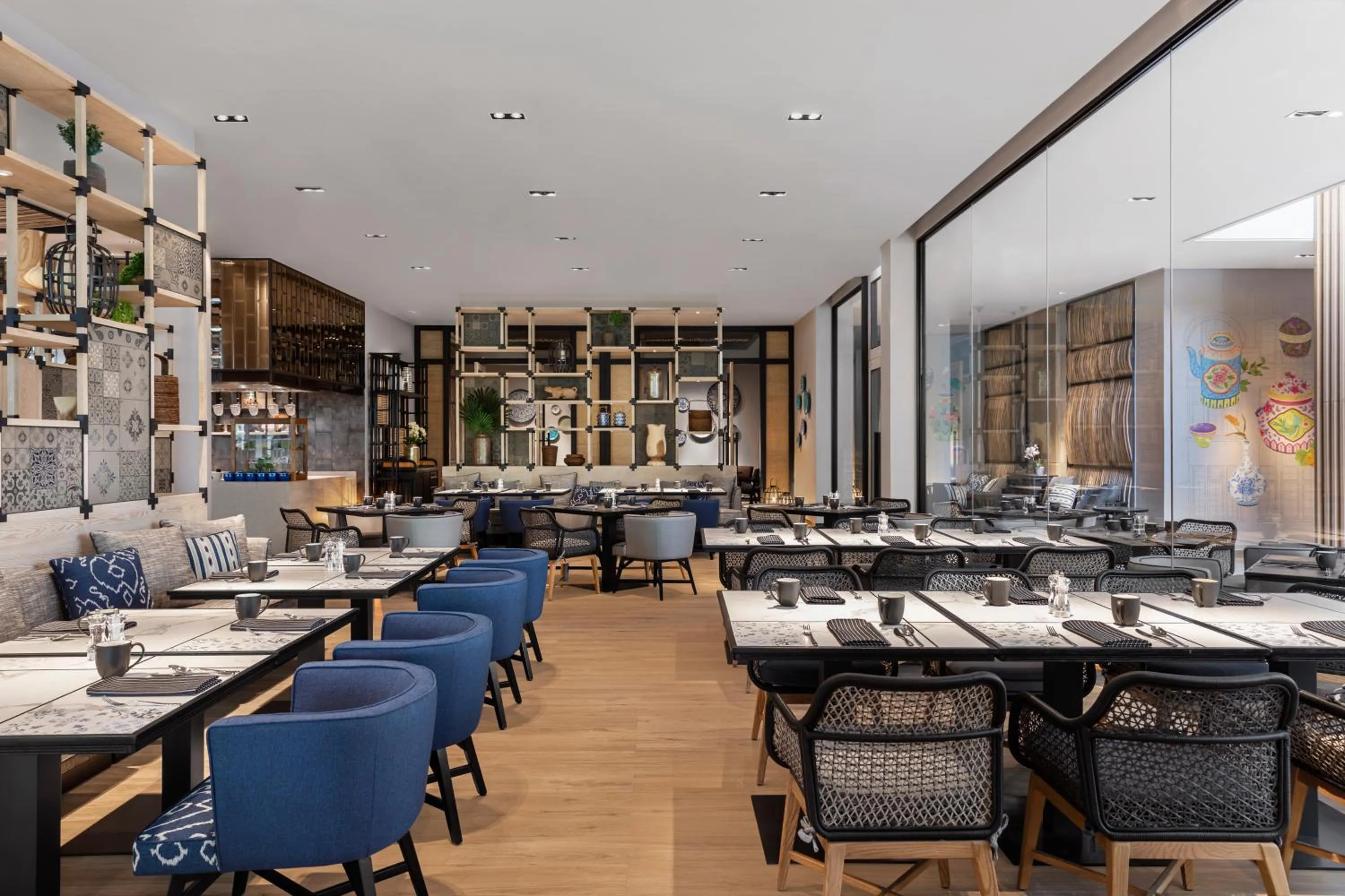 Restaurant/places to eat in Four Points by Sheraton Phuket Patong Beach Resort