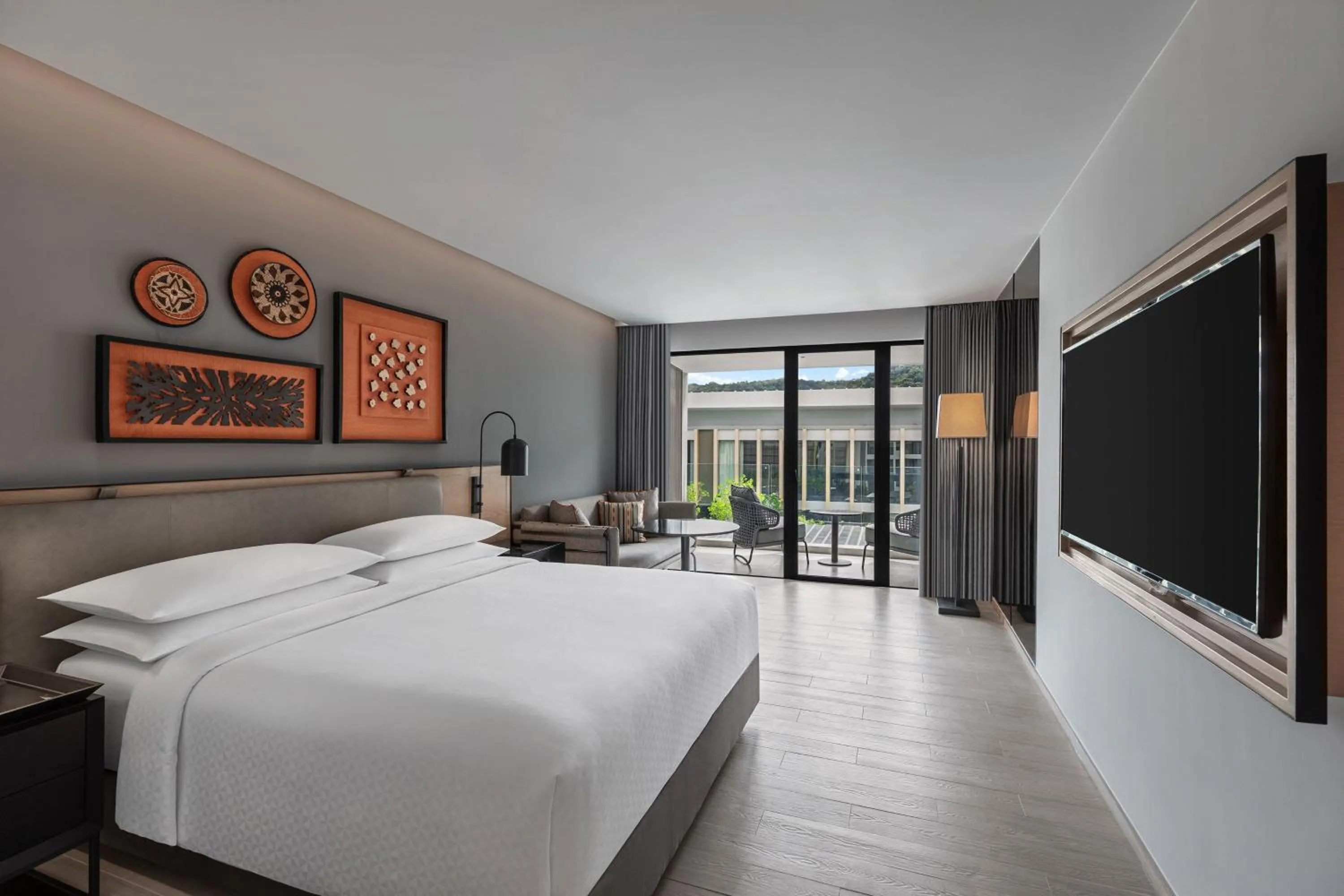 Photo of the whole room, Bed in Four Points by Sheraton Phuket Patong Beach Resort