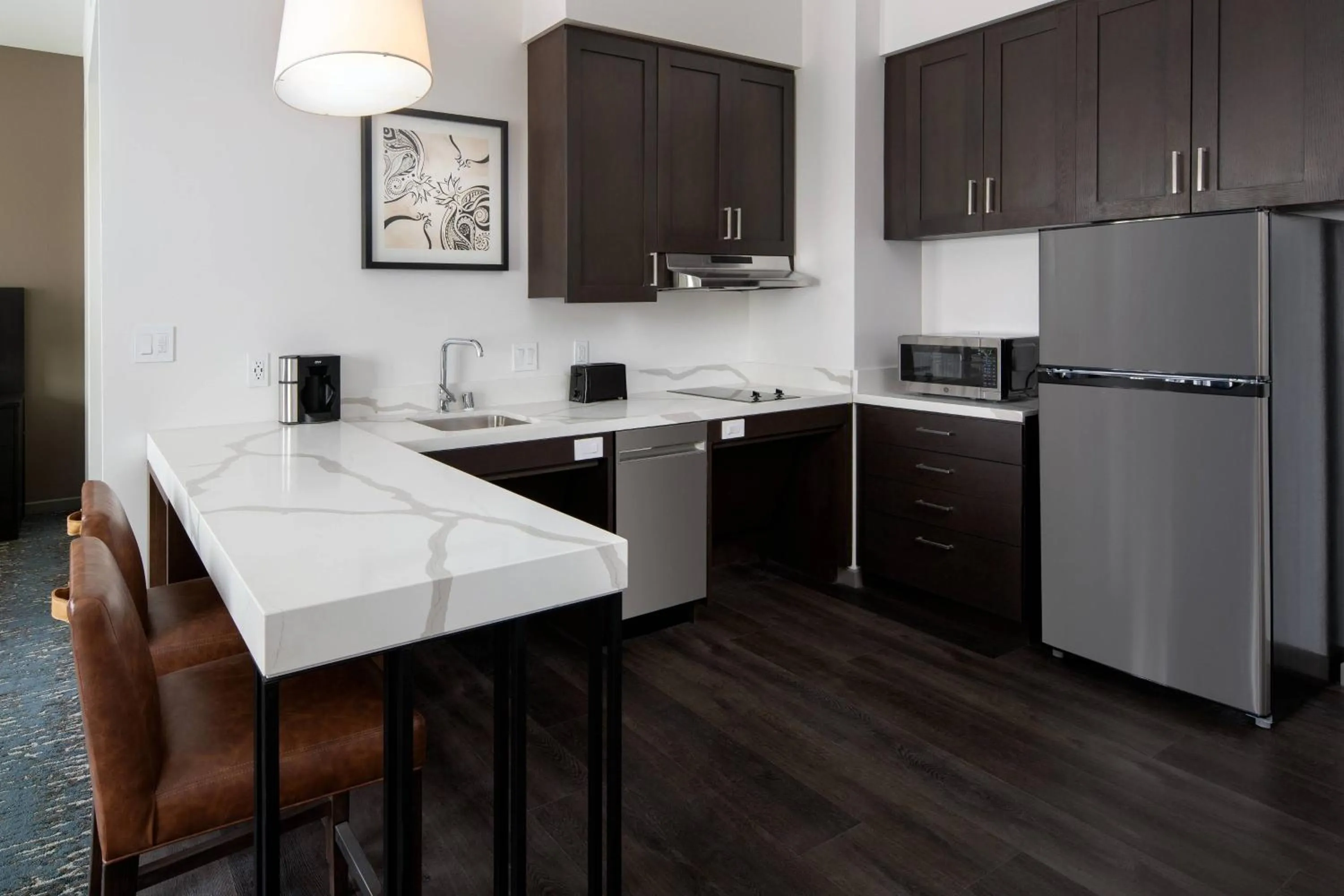 Kitchen or kitchenette in Residence Inn Los Angeles Glendale