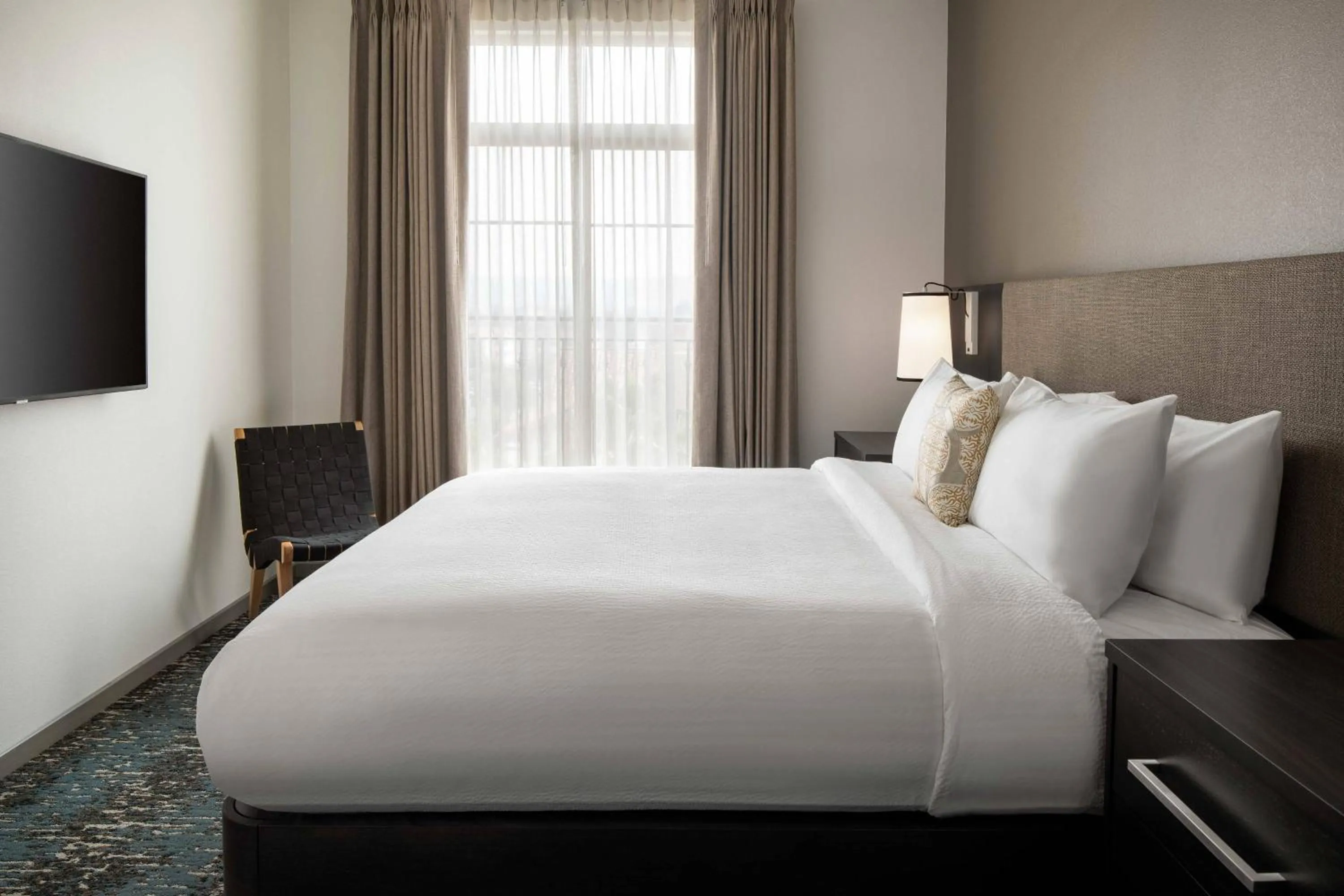 Bedroom, Bed in Residence Inn Los Angeles Glendale