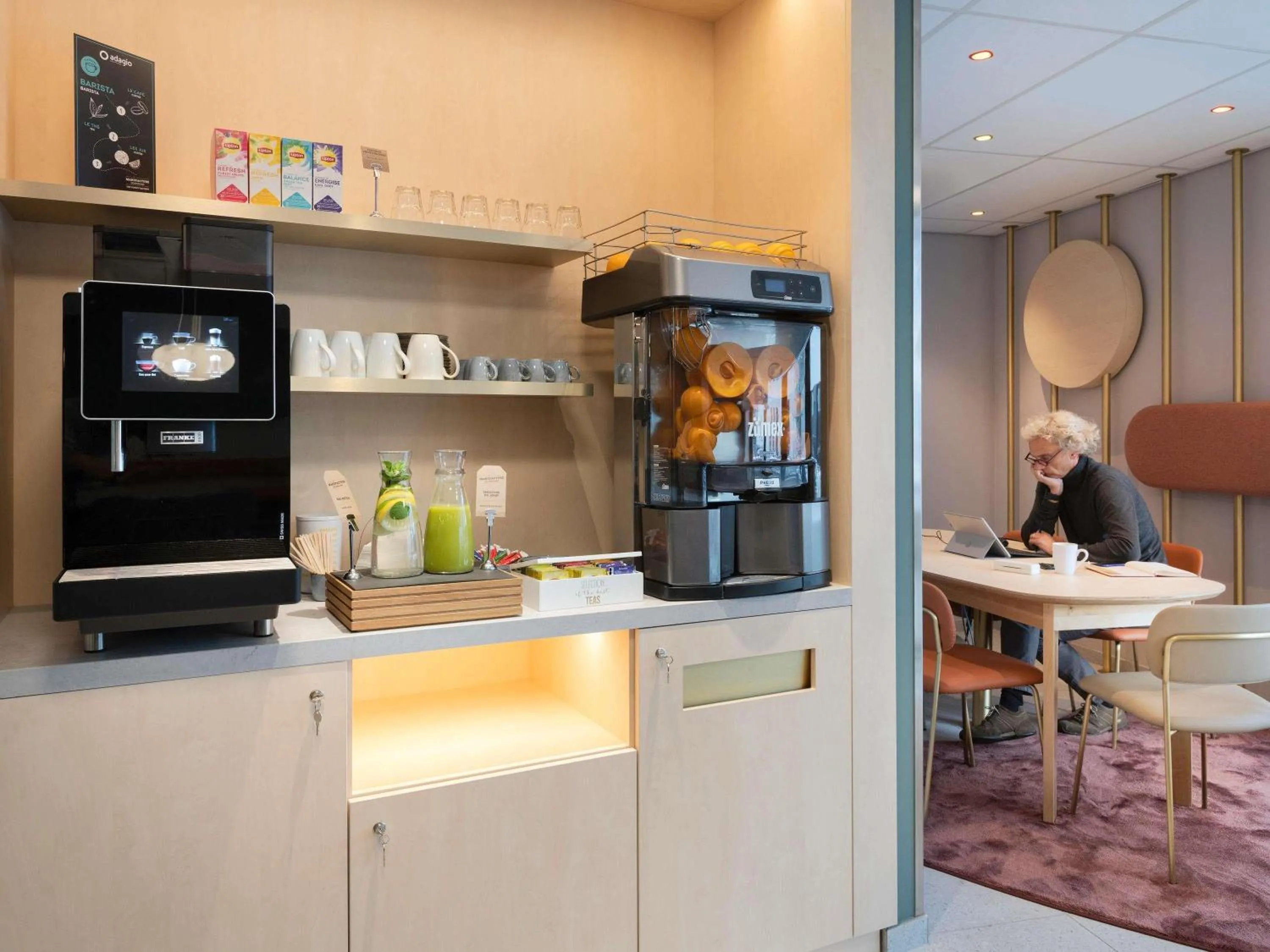 Breakfast in Adagio access Brussels Delta