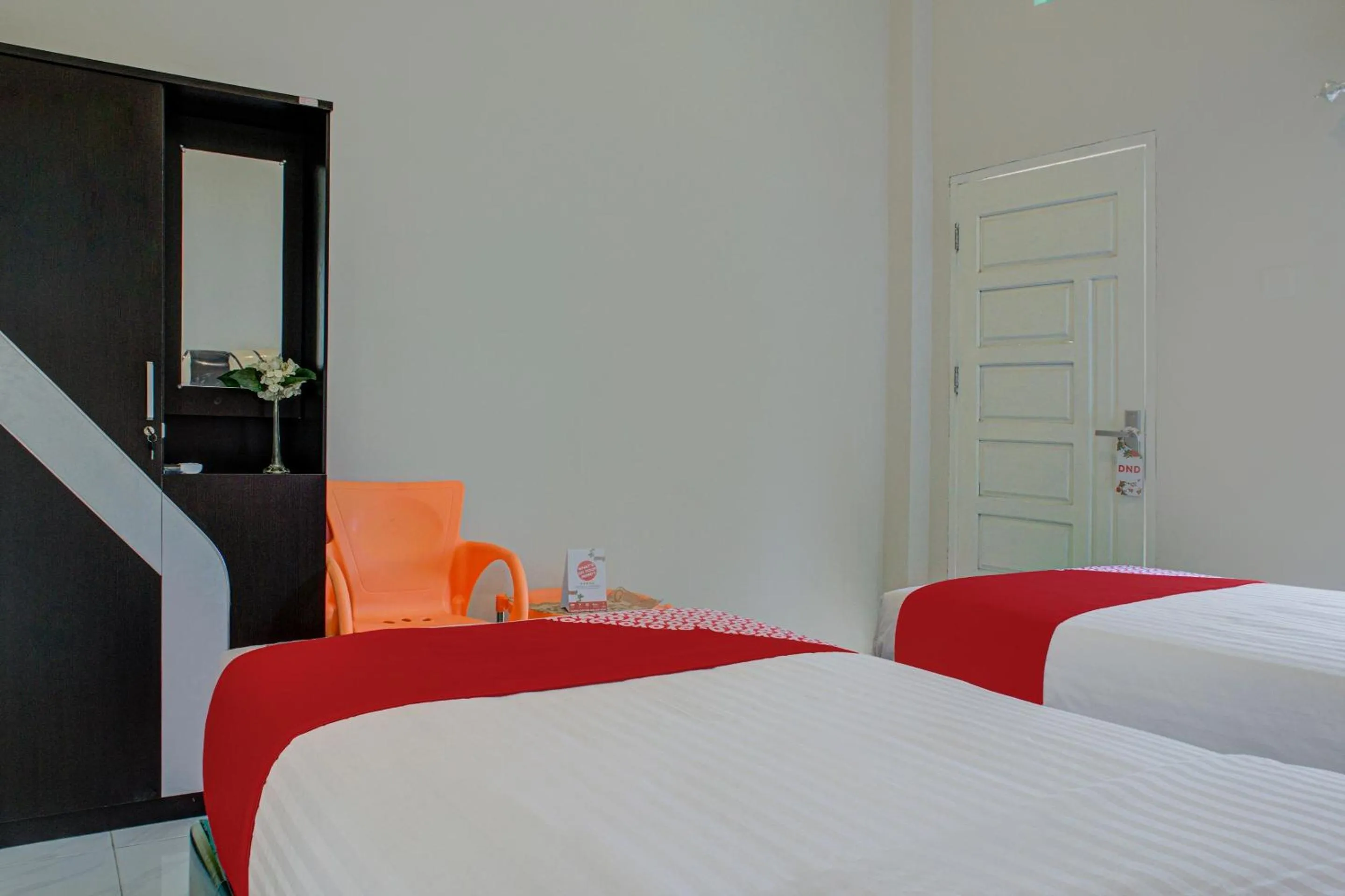 Bedroom in OYO 3266 Alifah Residence Syariah