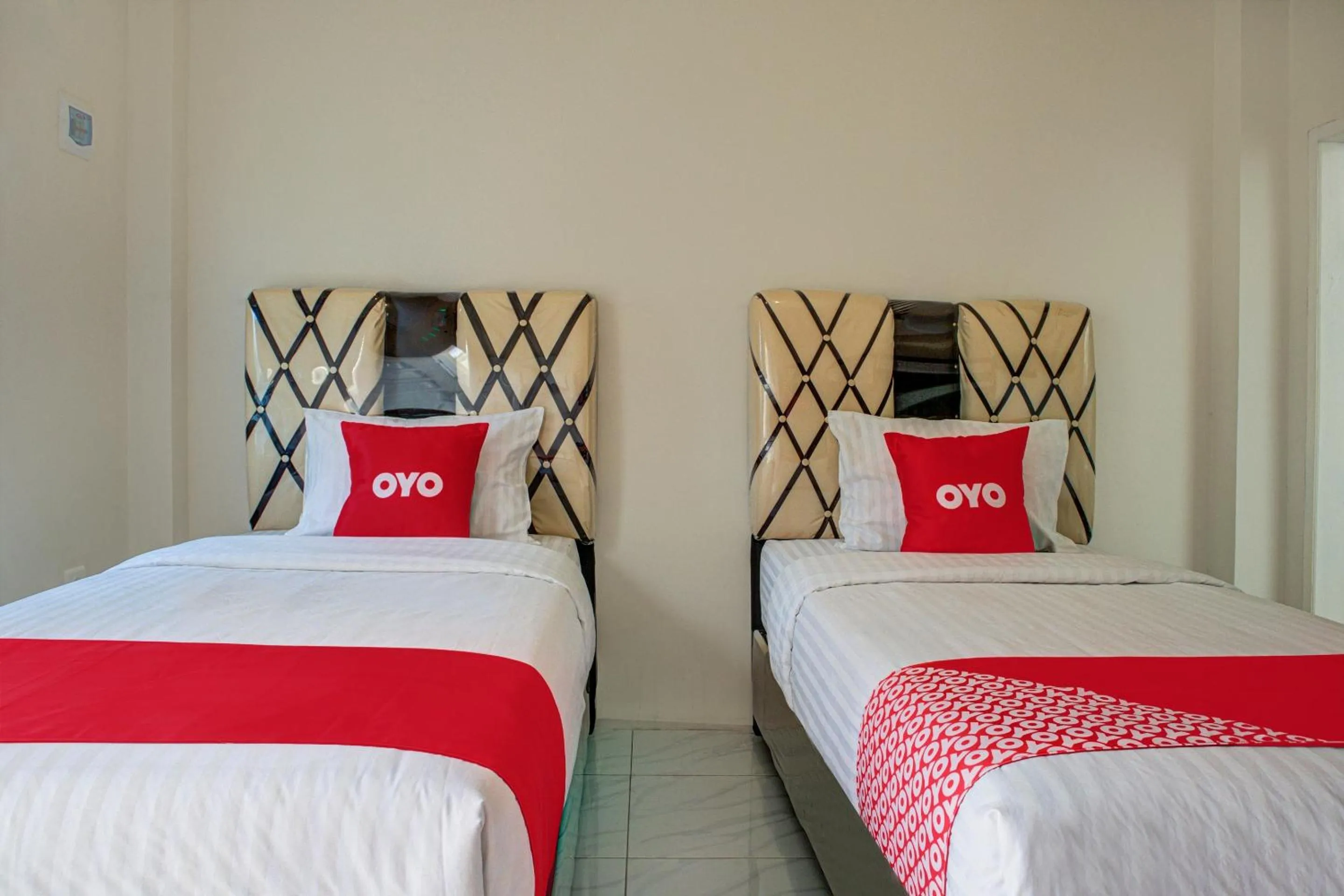 Bedroom in OYO 3266 Alifah Residence Syariah