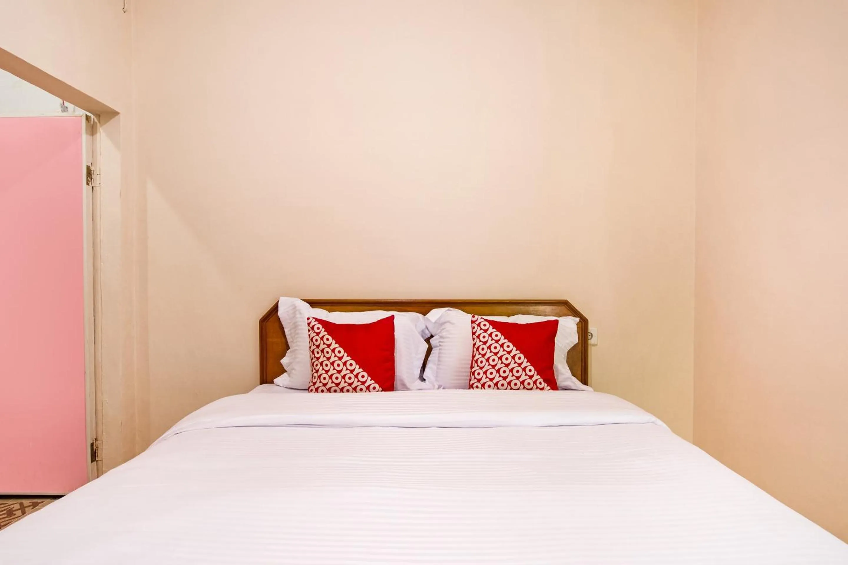 Bedroom in Hotel O Lansano Residence Syariah