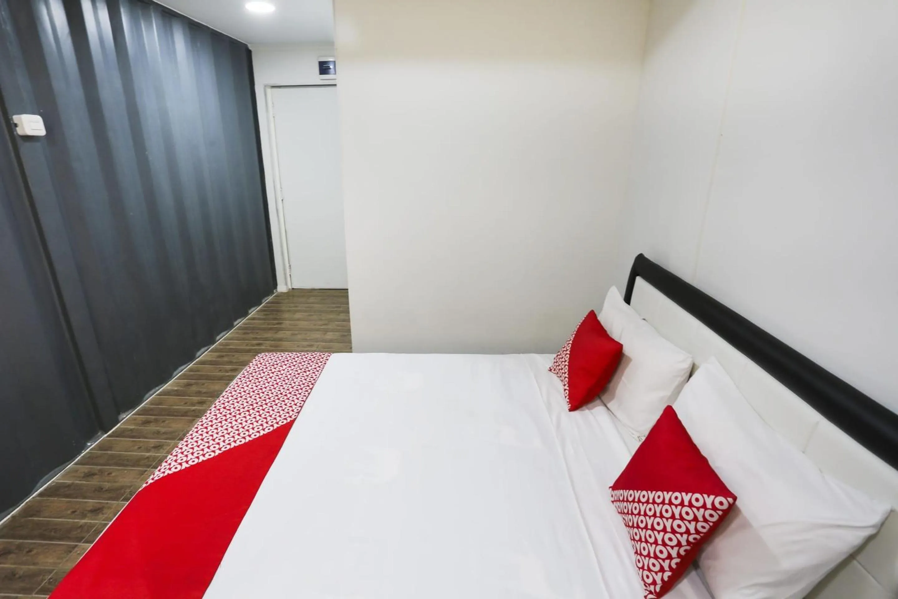 Bedroom, Bed in Capital O 3300 Nadjara Residence Syariah