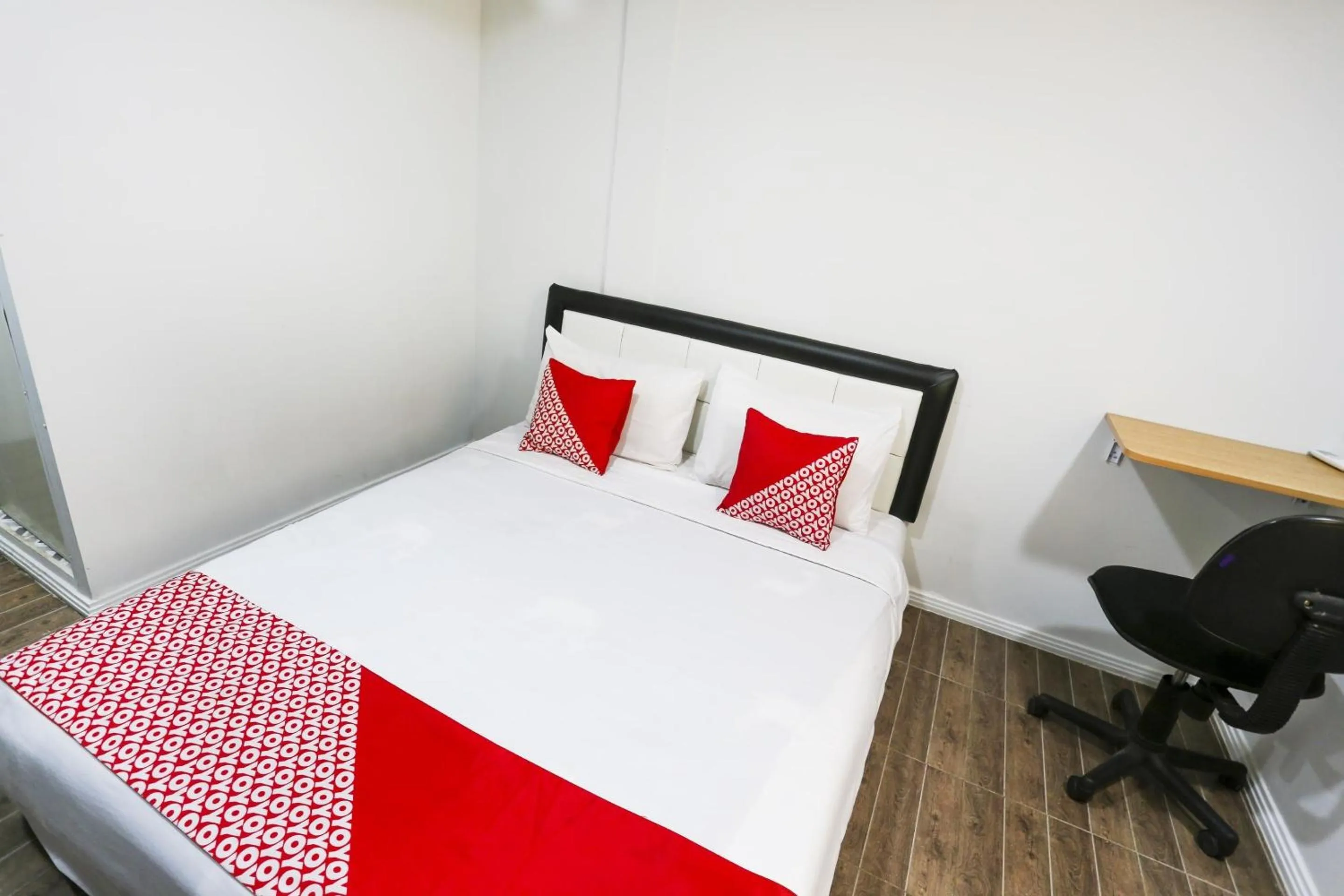 Bedroom, Bed in Capital O 3300 Nadjara Residence Syariah