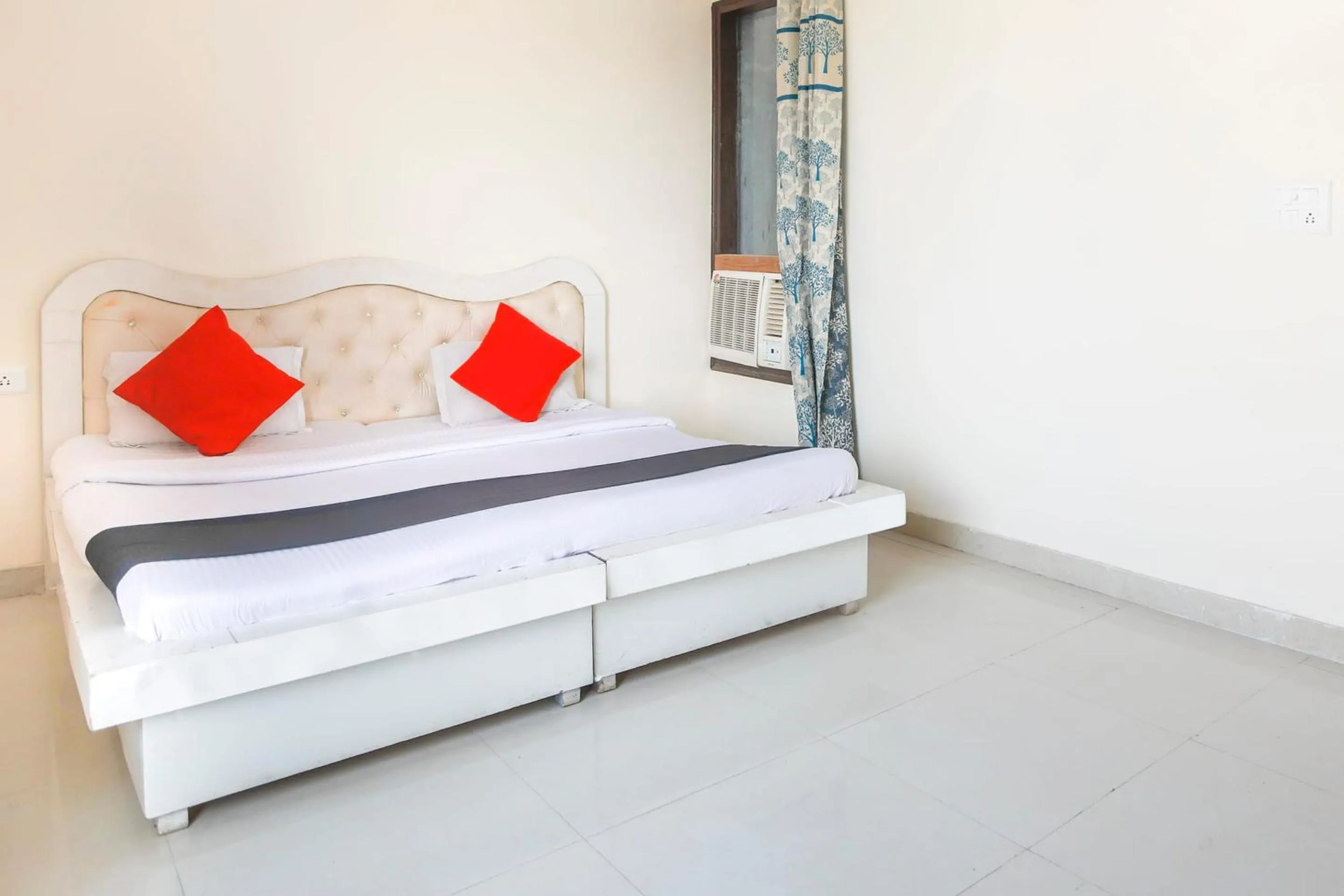 Bedroom in Hotel O GRANDEUR HOTEL