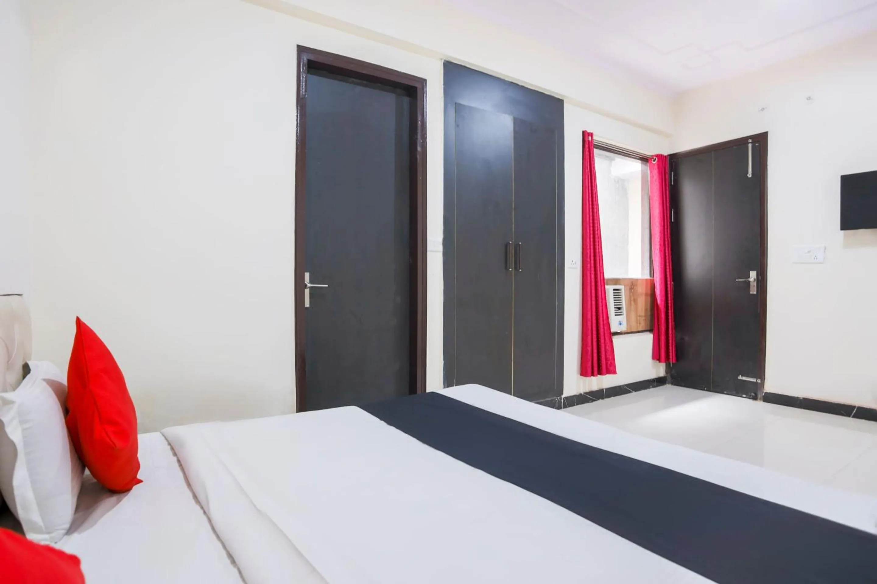 Bedroom in Hotel O GRANDEUR HOTEL