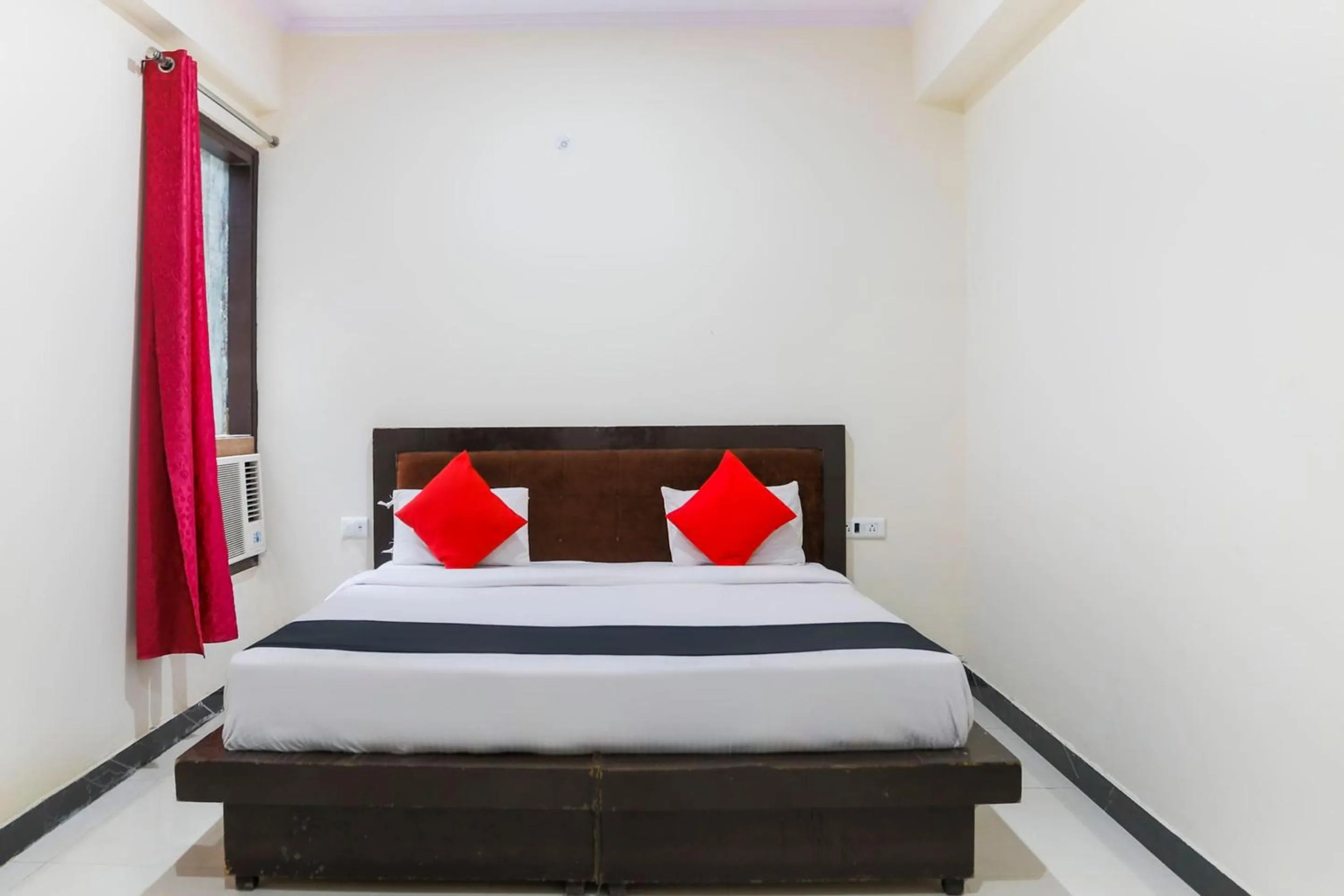 Bedroom in Hotel O GRANDEUR HOTEL