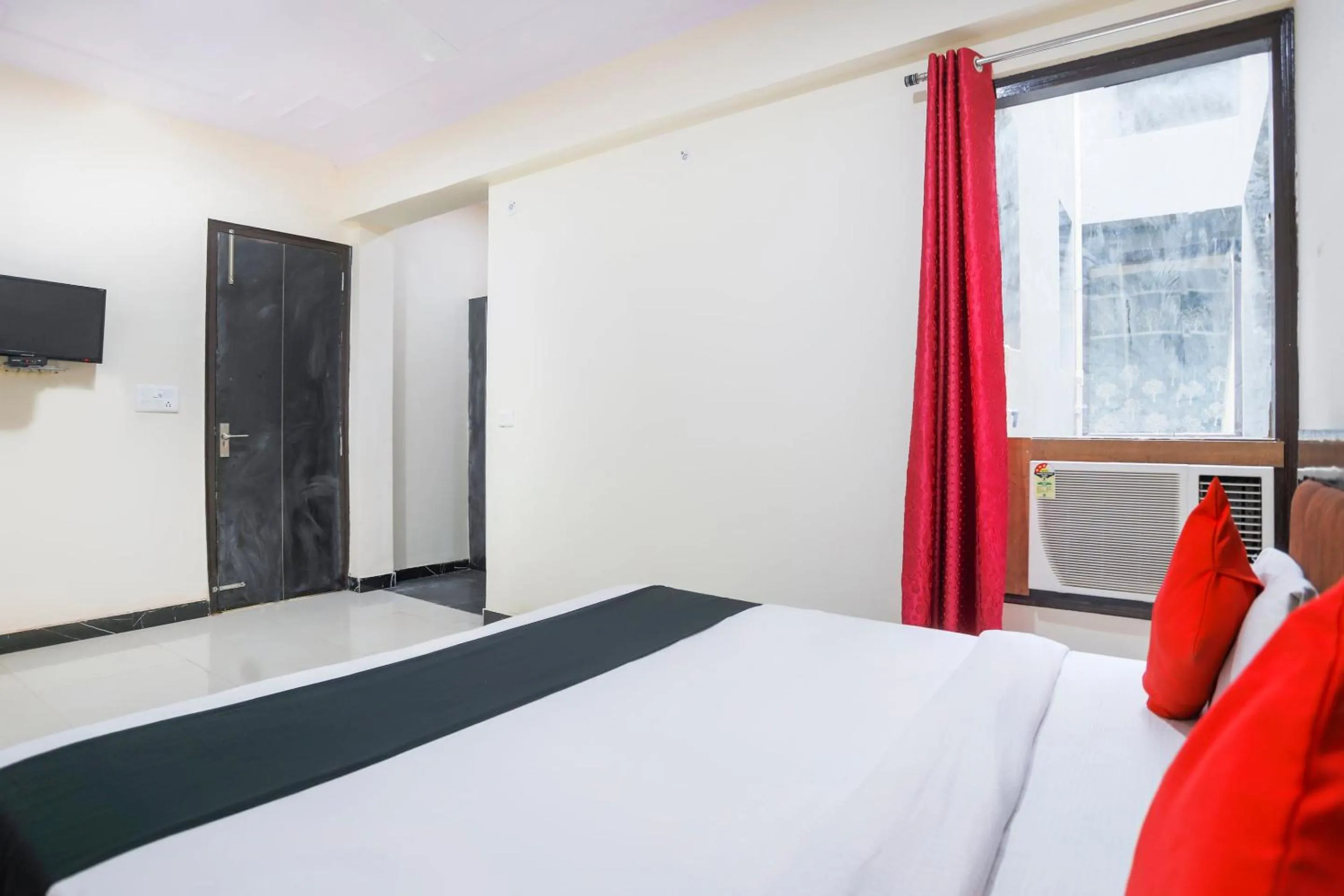 Bedroom in Hotel O GRANDEUR HOTEL