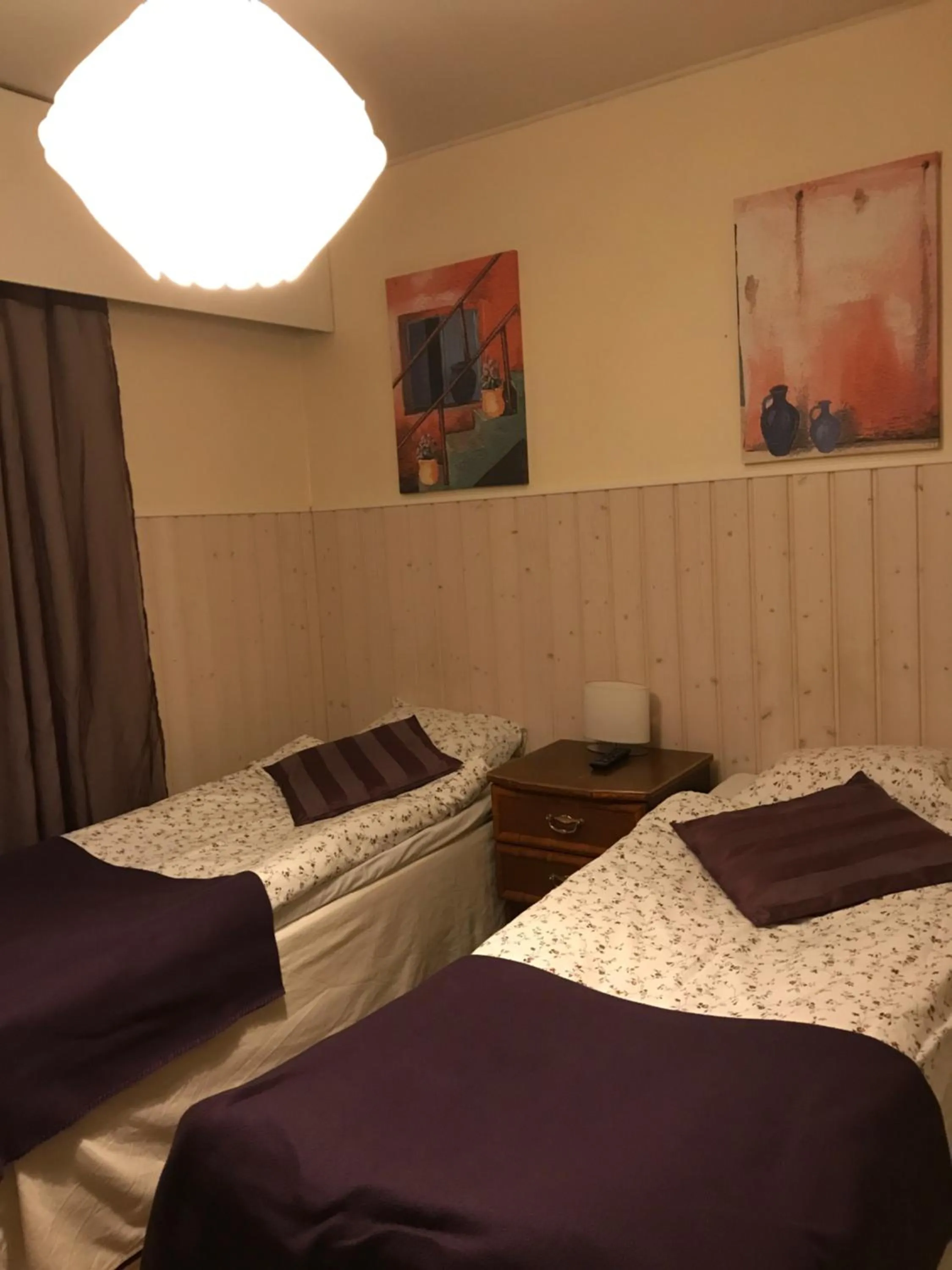 Photo of the whole room, Bed in E-City B&B