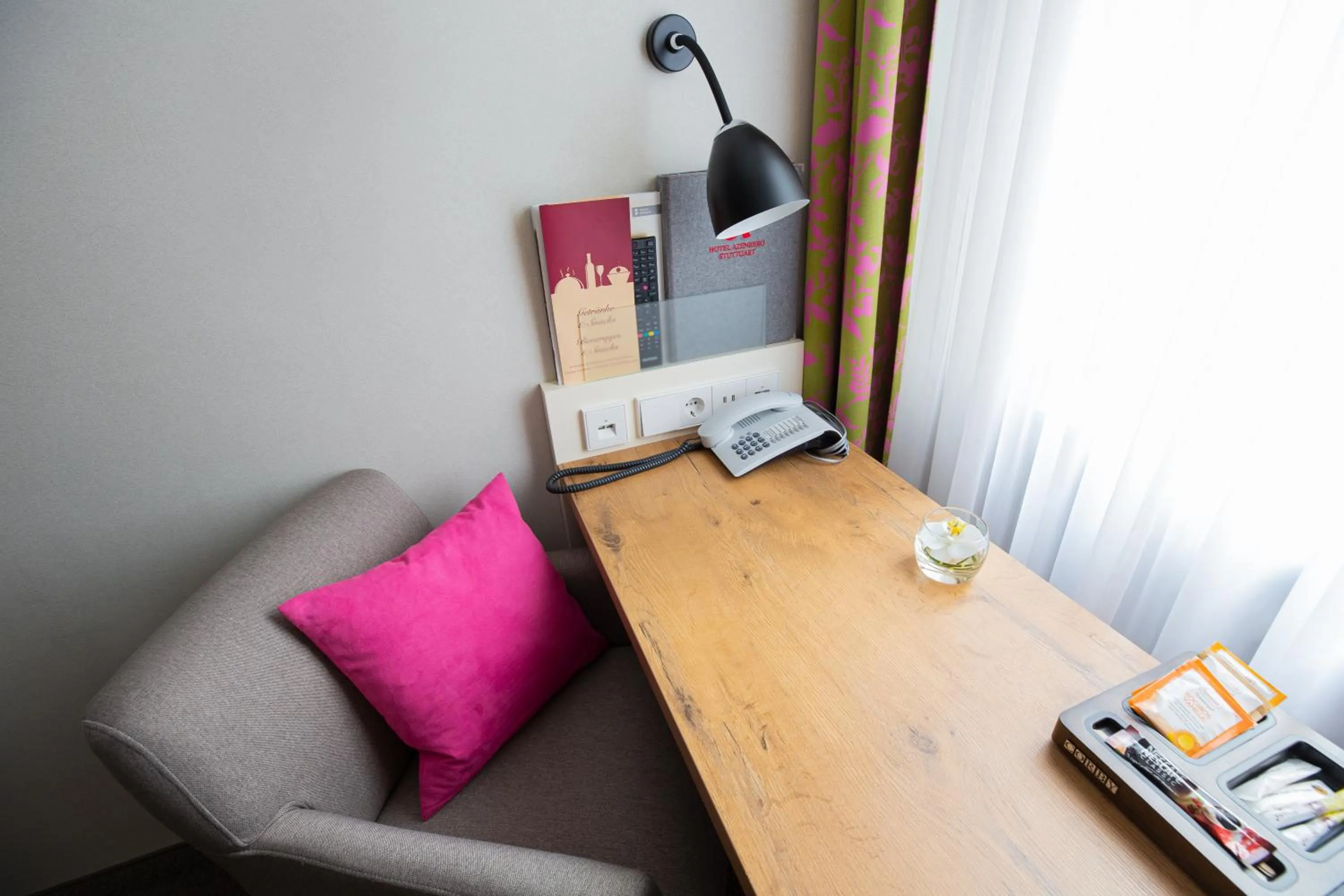 Coffee/tea facilities in Hotel Azenberg