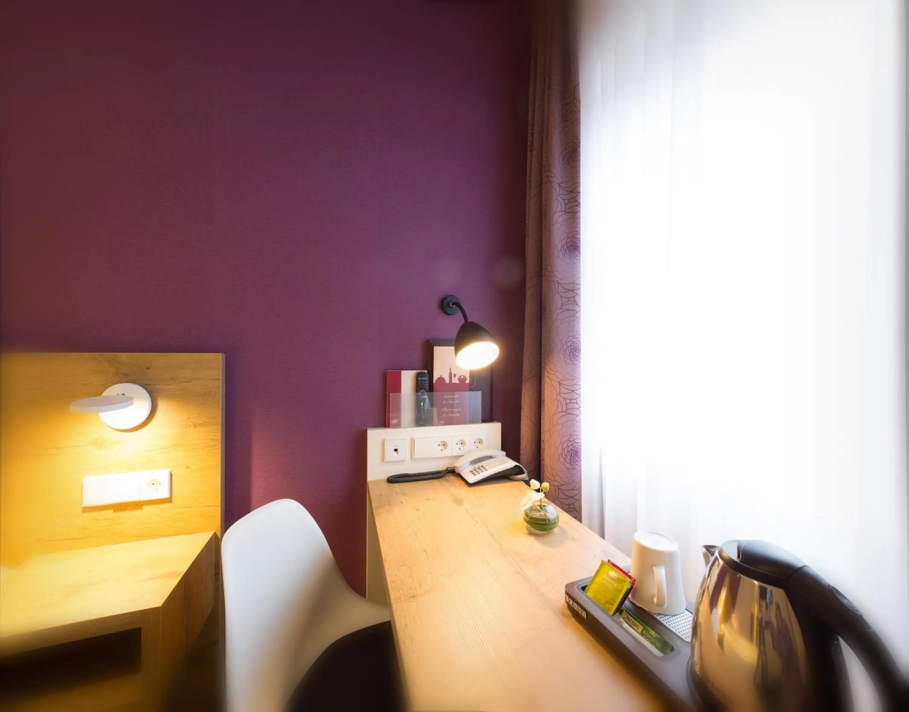 Decorative detail, Bed in Hotel Azenberg