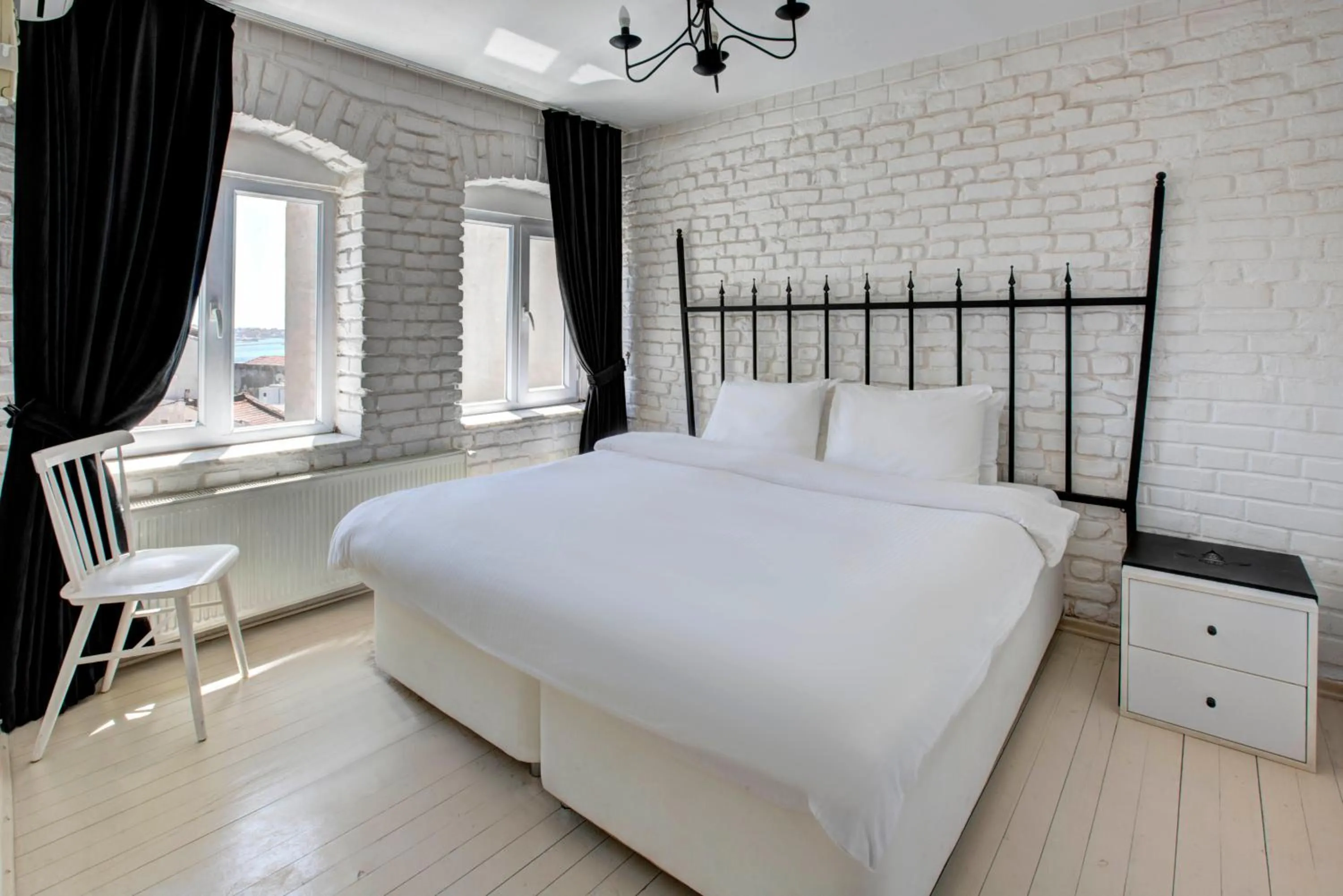 Photo of the whole room, Bed in Maravilloso Hotel Galata