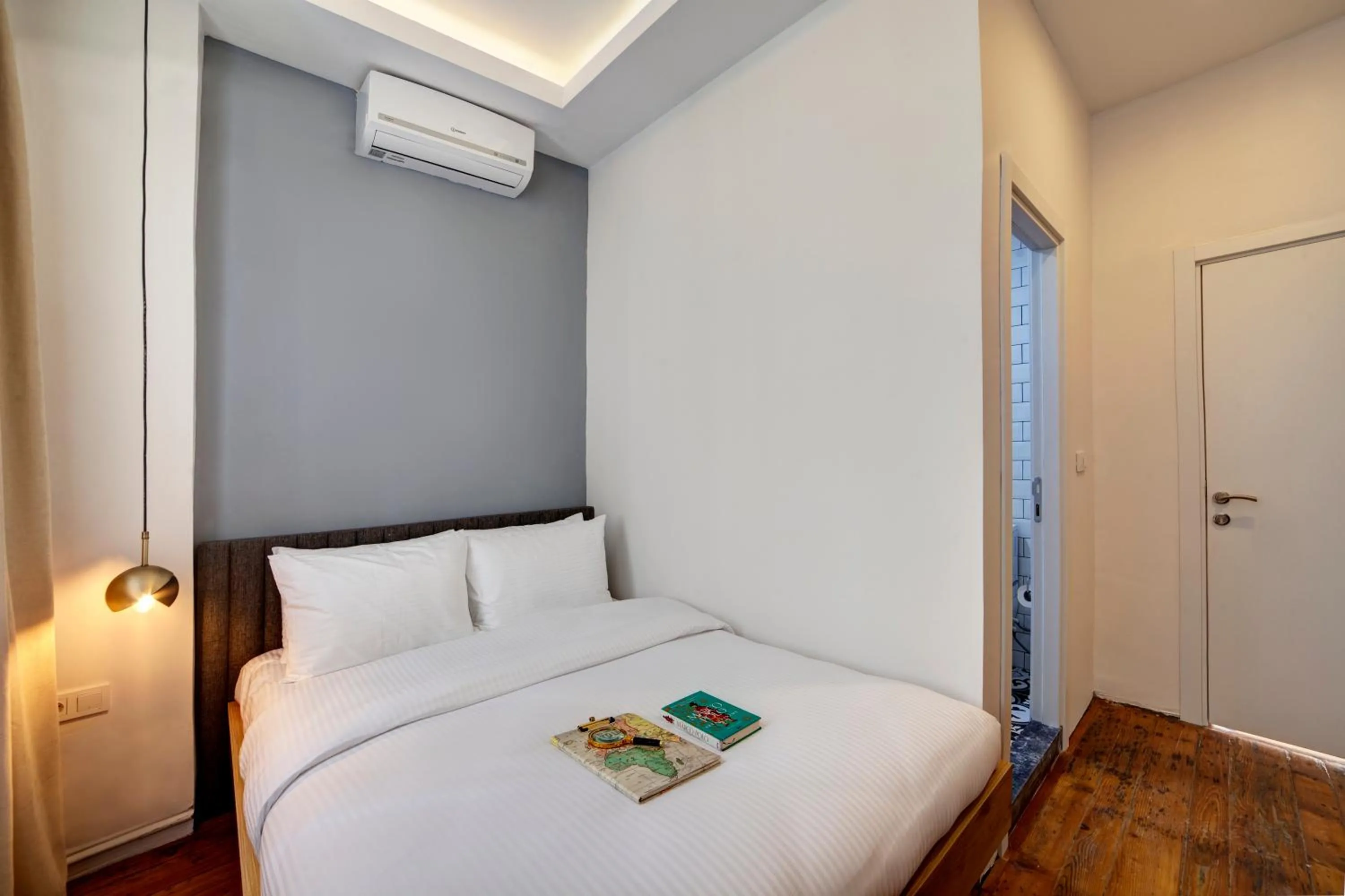 Decorative detail, Bed in Maravilloso Hotel Galata