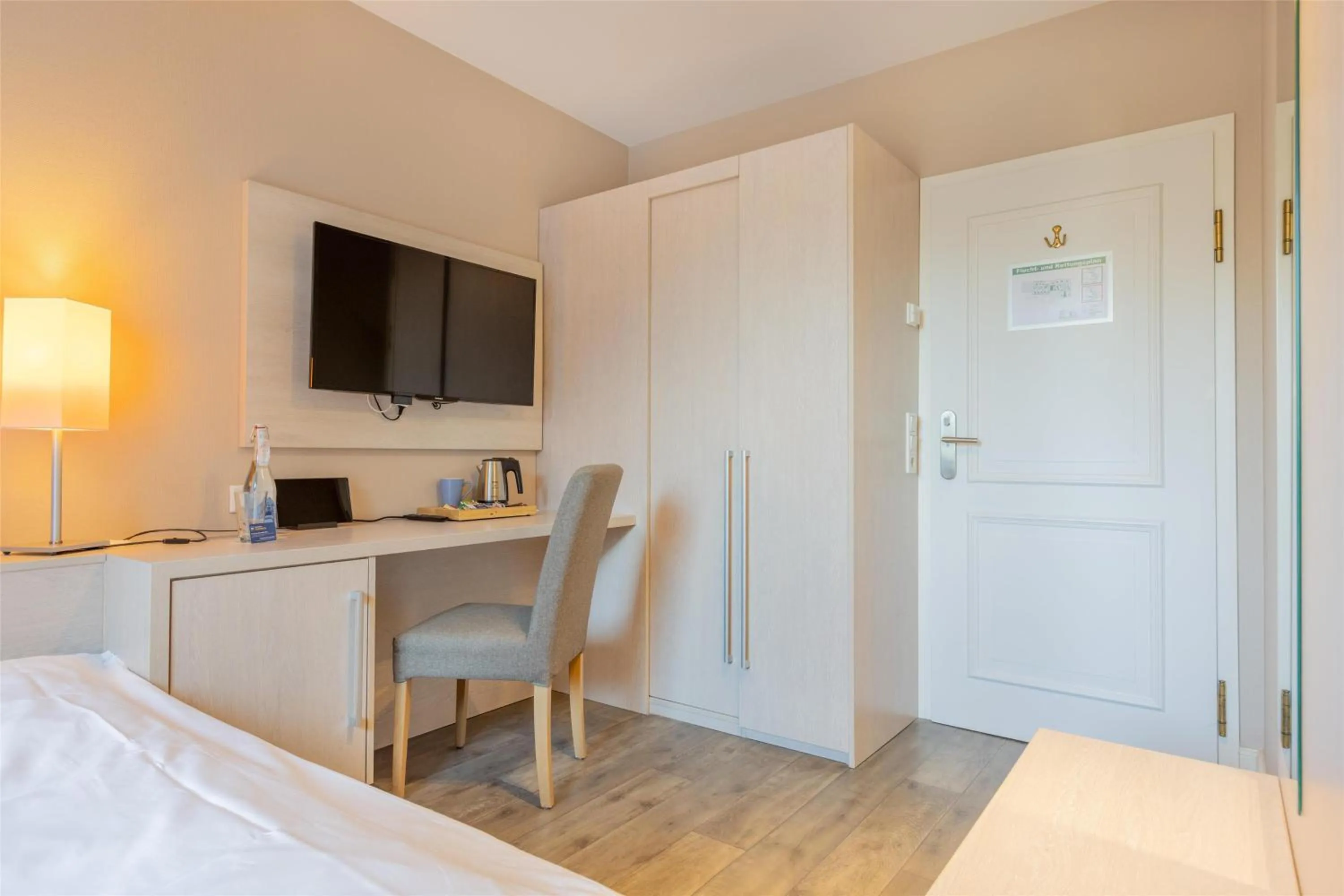 Bedroom, Bed in Best Western Plus Theodor Storm Hotel