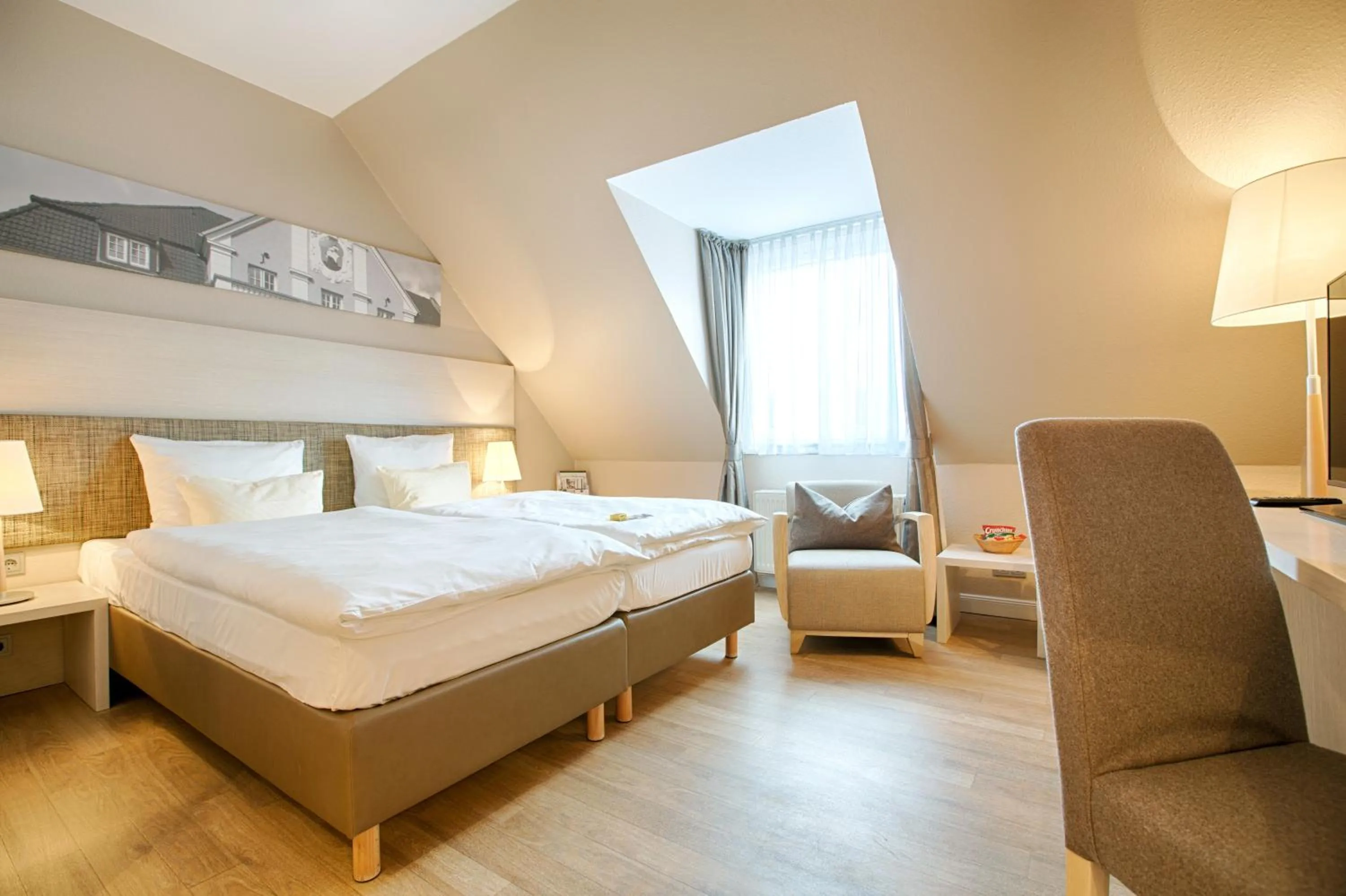 Photo of the whole room, Bed in Best Western Plus Theodor Storm Hotel