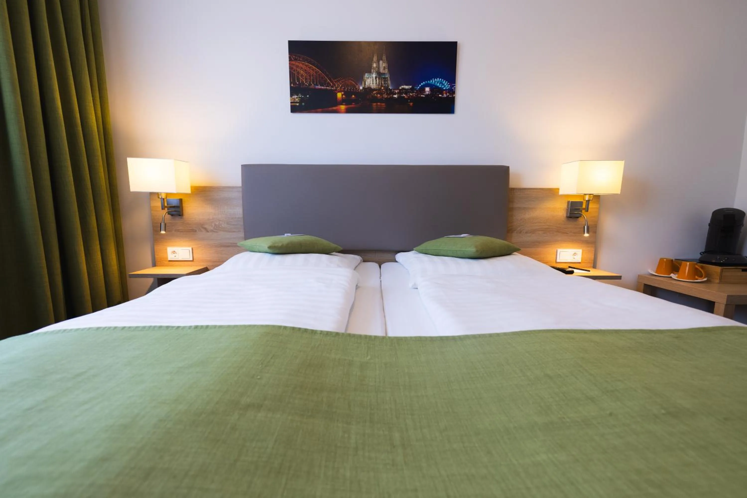 Bedroom, Bed in Köln 2020