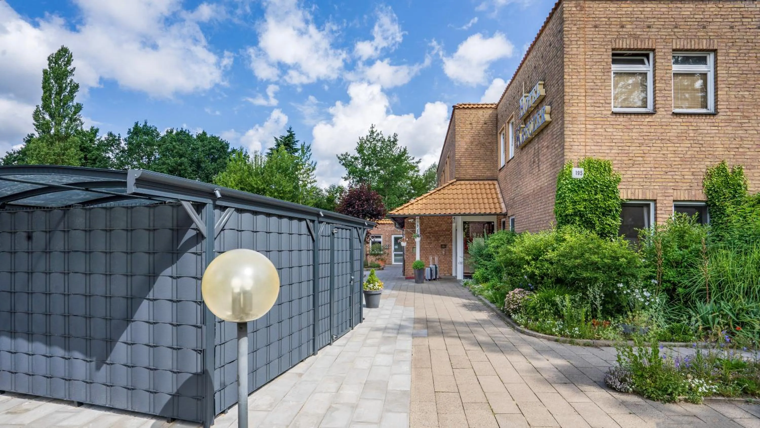 Property building in Hotel Kreuzer