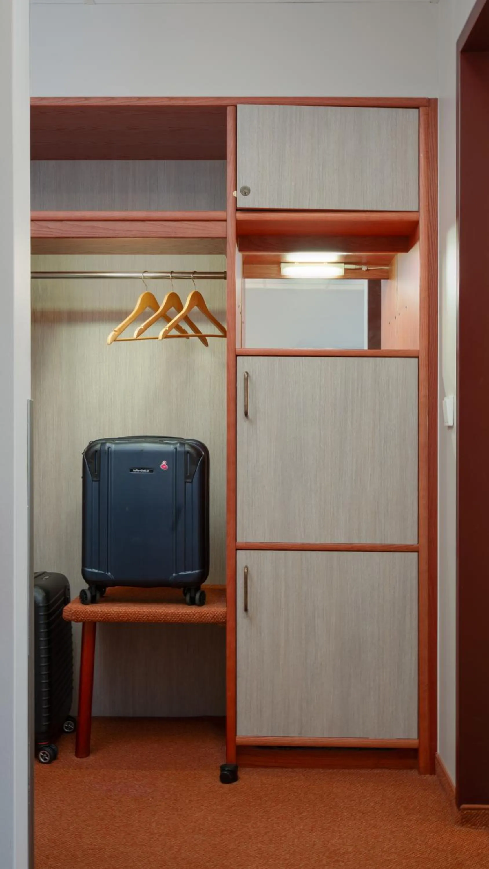 wardrobe in Hotel Kreuzer
