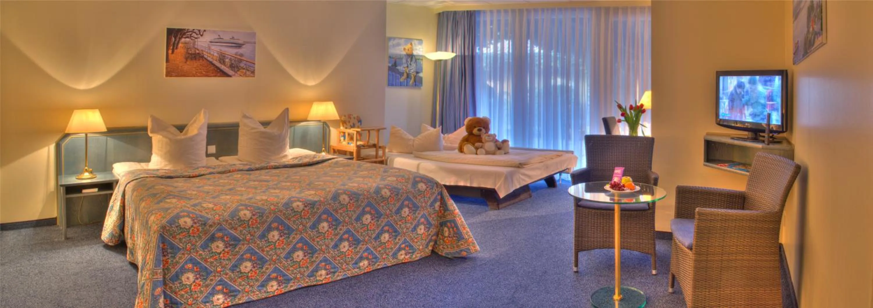 Photo of the whole room, Bed in Hotel Kreuzer