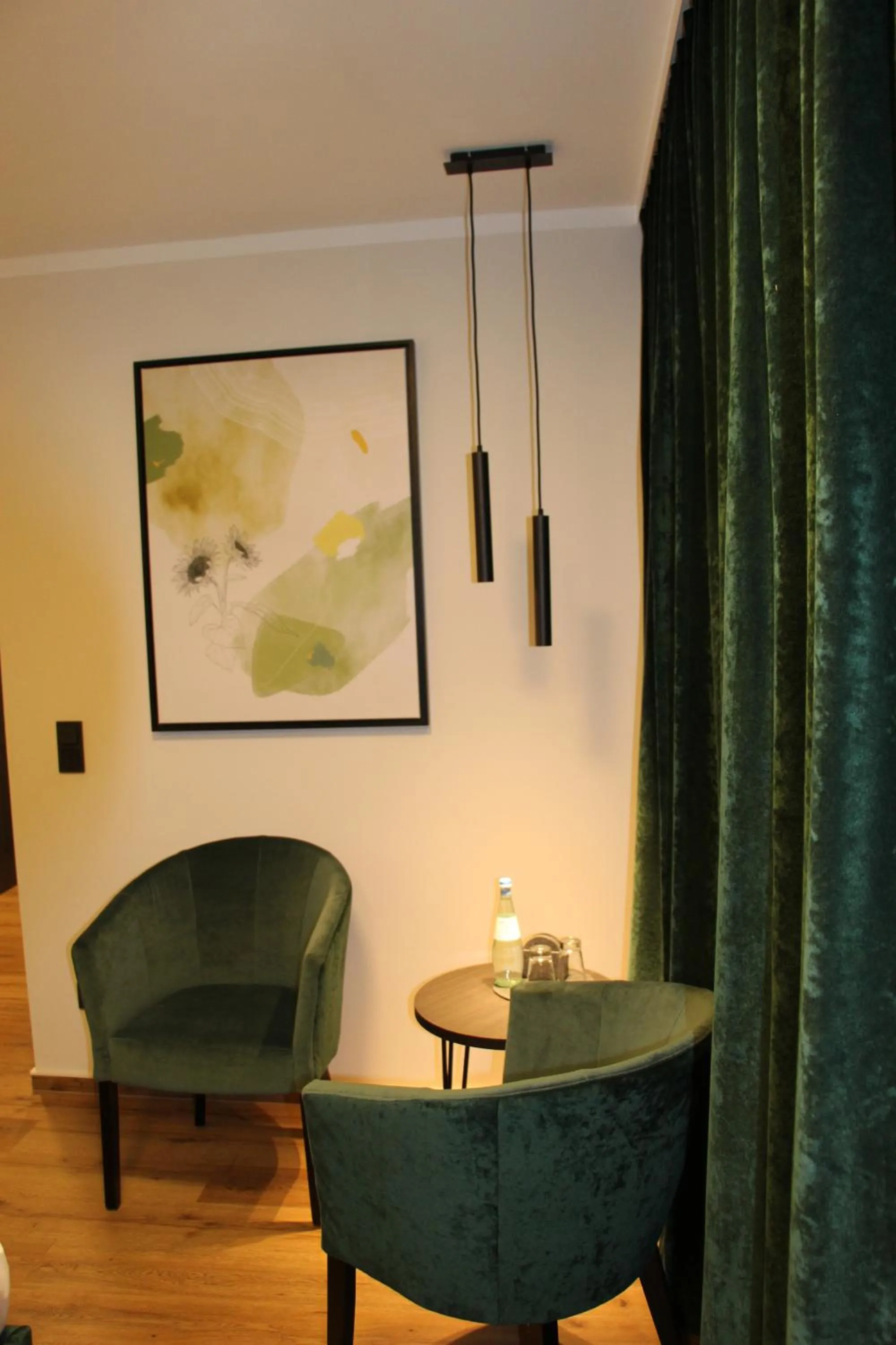 Photo of the whole room in Seehotel Ecktannen