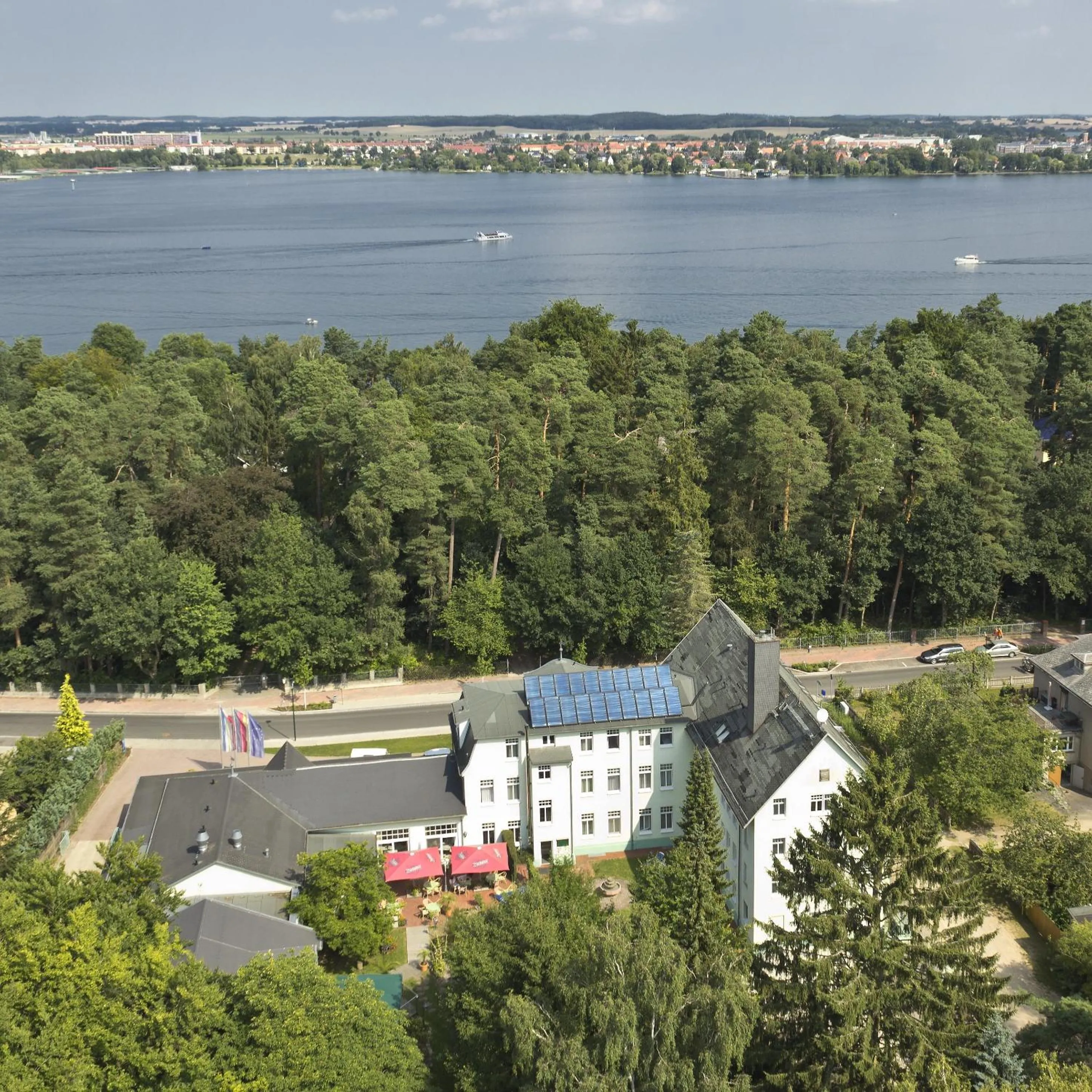 Facade/entrance in Seehotel Ecktannen