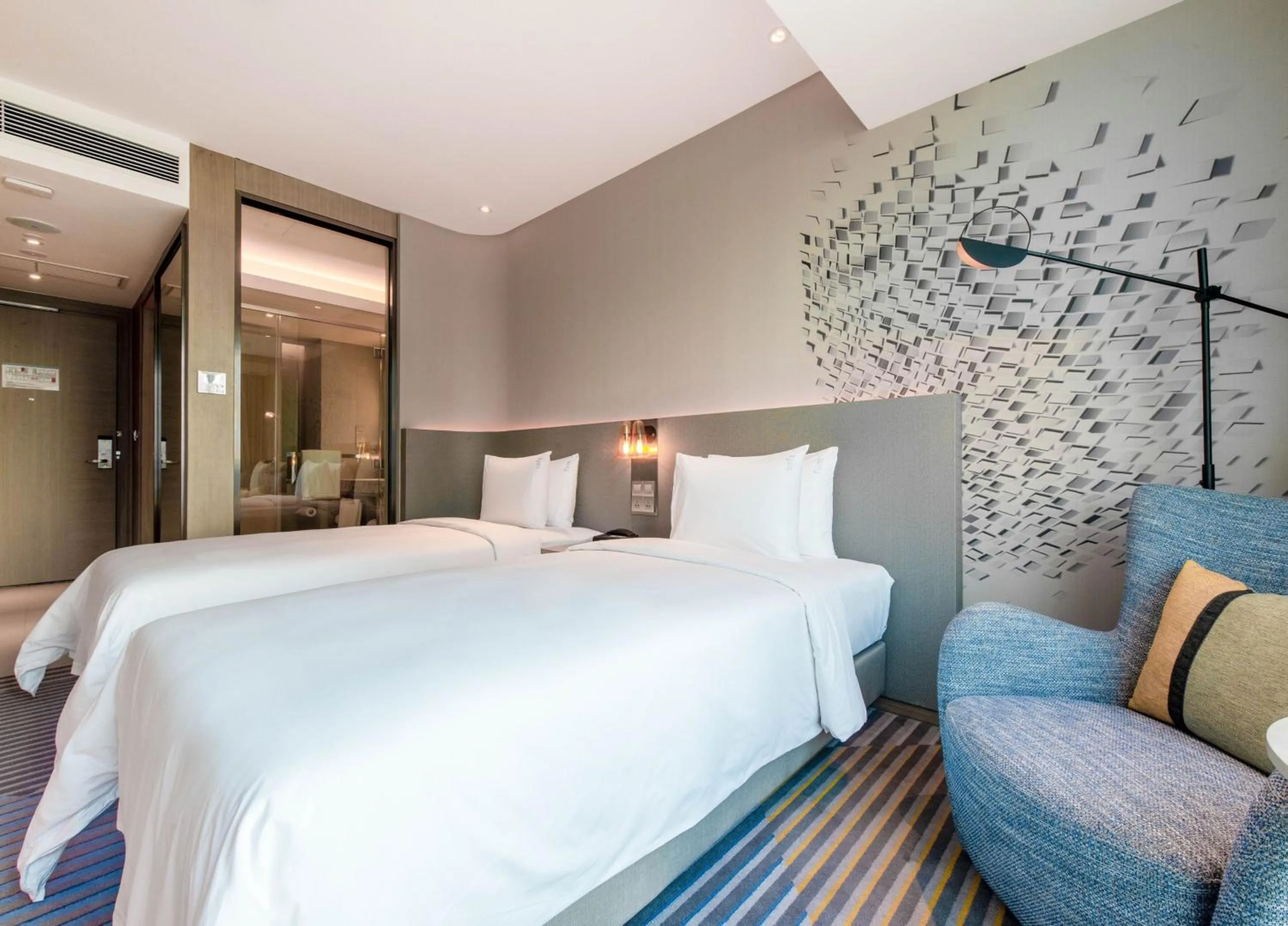 Photo of the whole room, Bed in Holiday Inn Johor Bahru City Centre by IHG