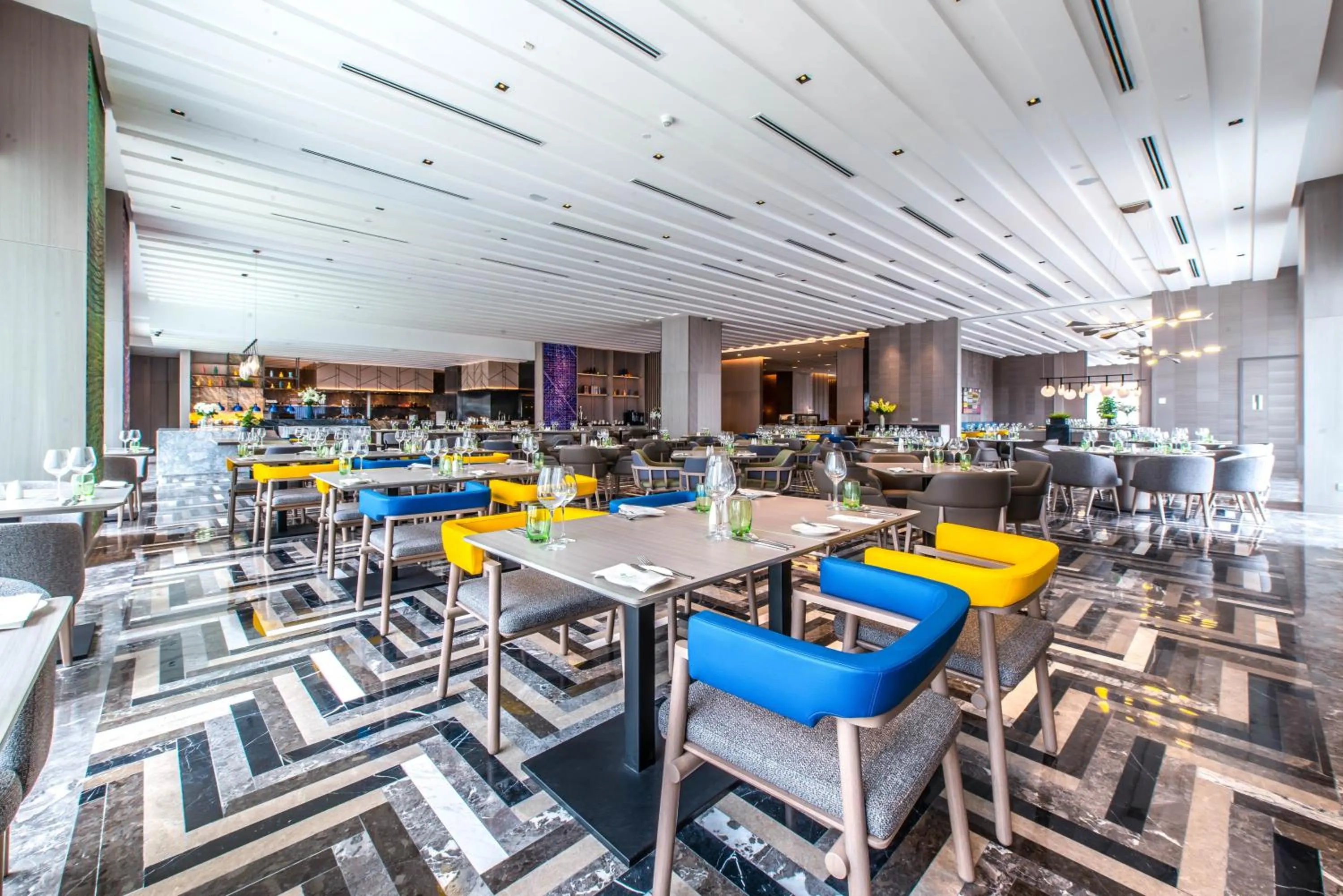 Restaurant/places to eat in Holiday Inn Johor Bahru City Centre by IHG