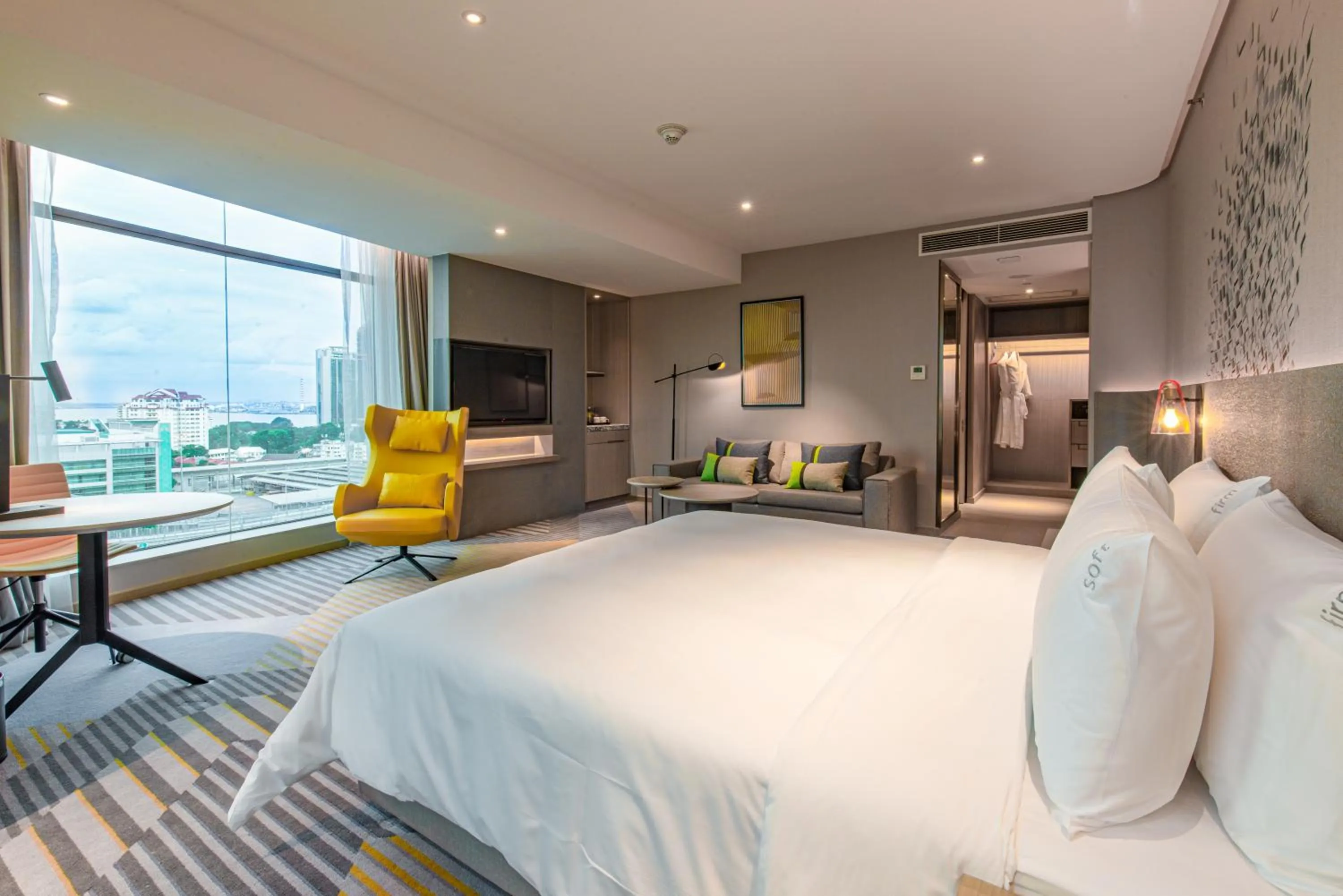 Bed in Holiday Inn Johor Bahru City Centre by IHG