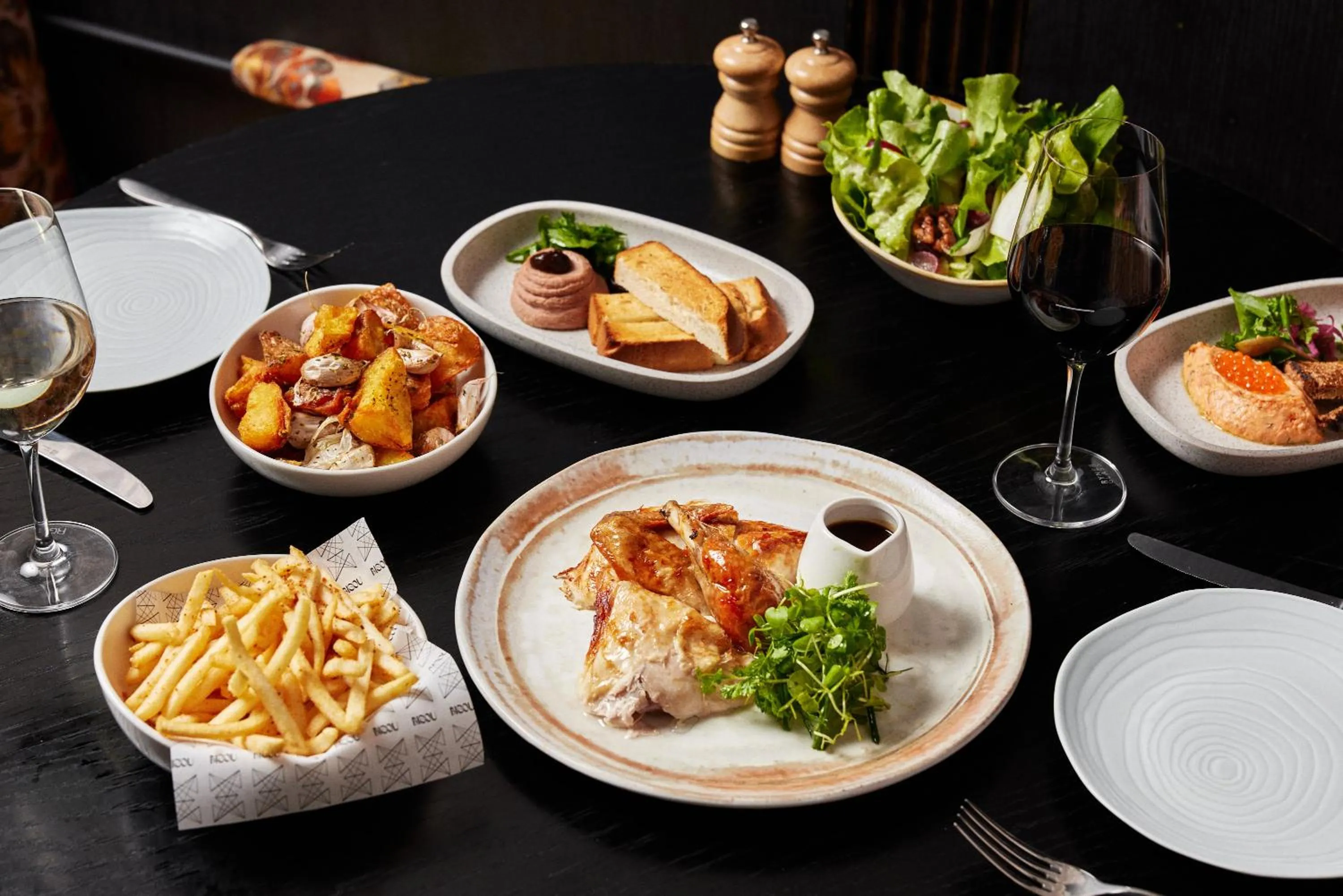 Restaurant/places to eat in Hotel X Brisbane Fortitude Vly, Vignette Collection by IHG