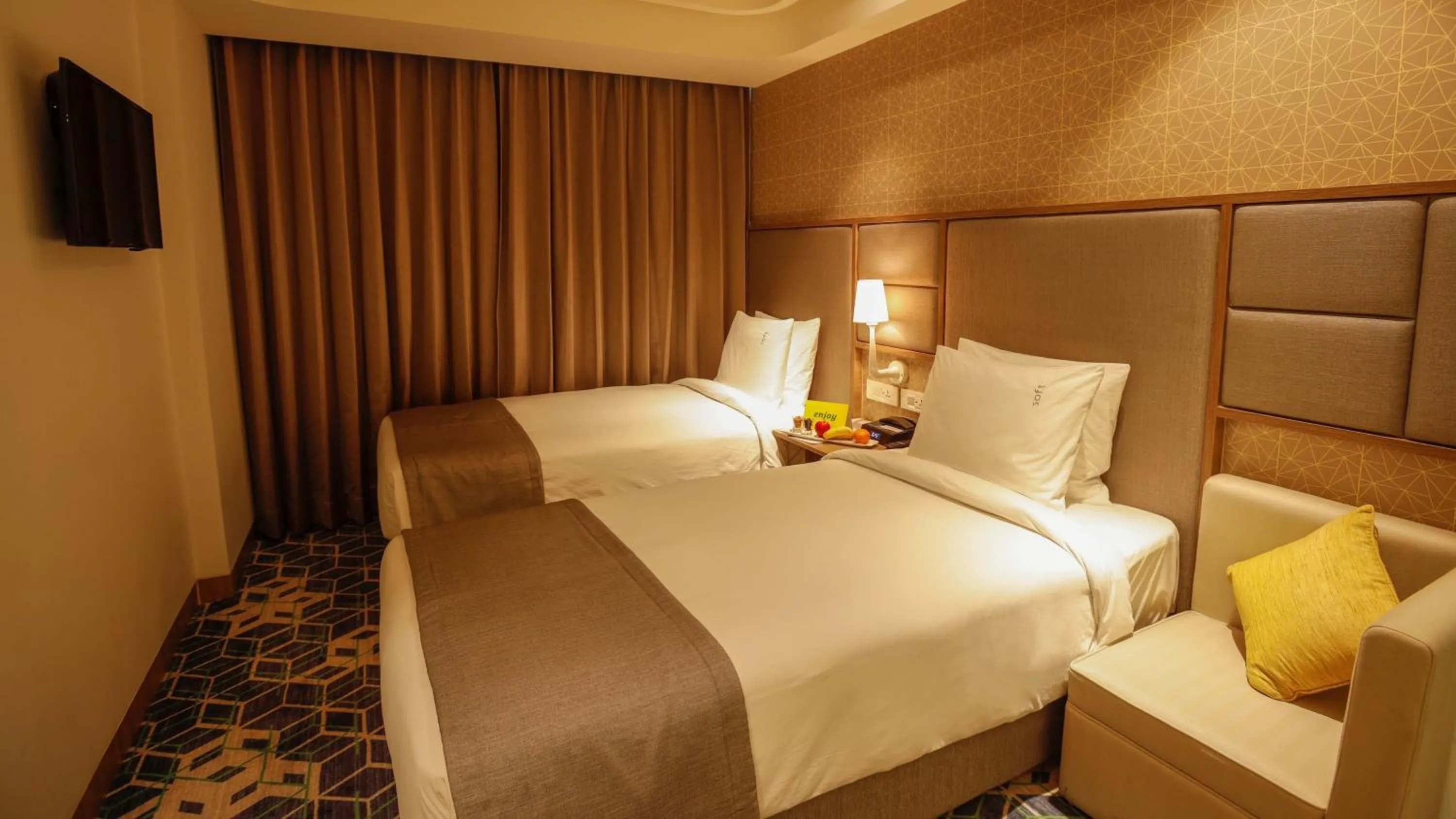 Photo of the whole room, Bed in Holiday Inn Gurugram Sector 90 by IHG