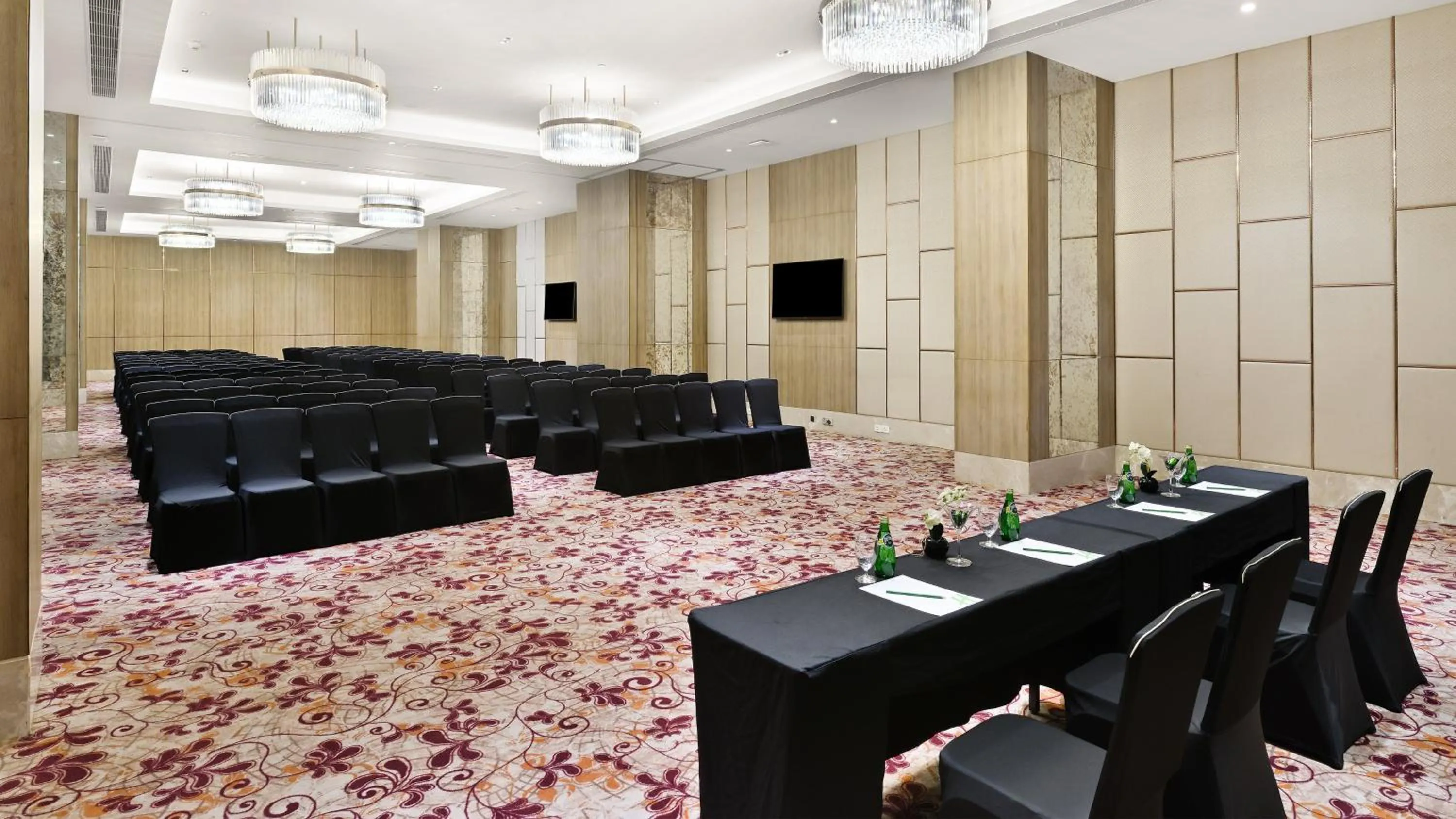 Banquet/Function facilities in Holiday Inn Gurugram Sector 90 by IHG
