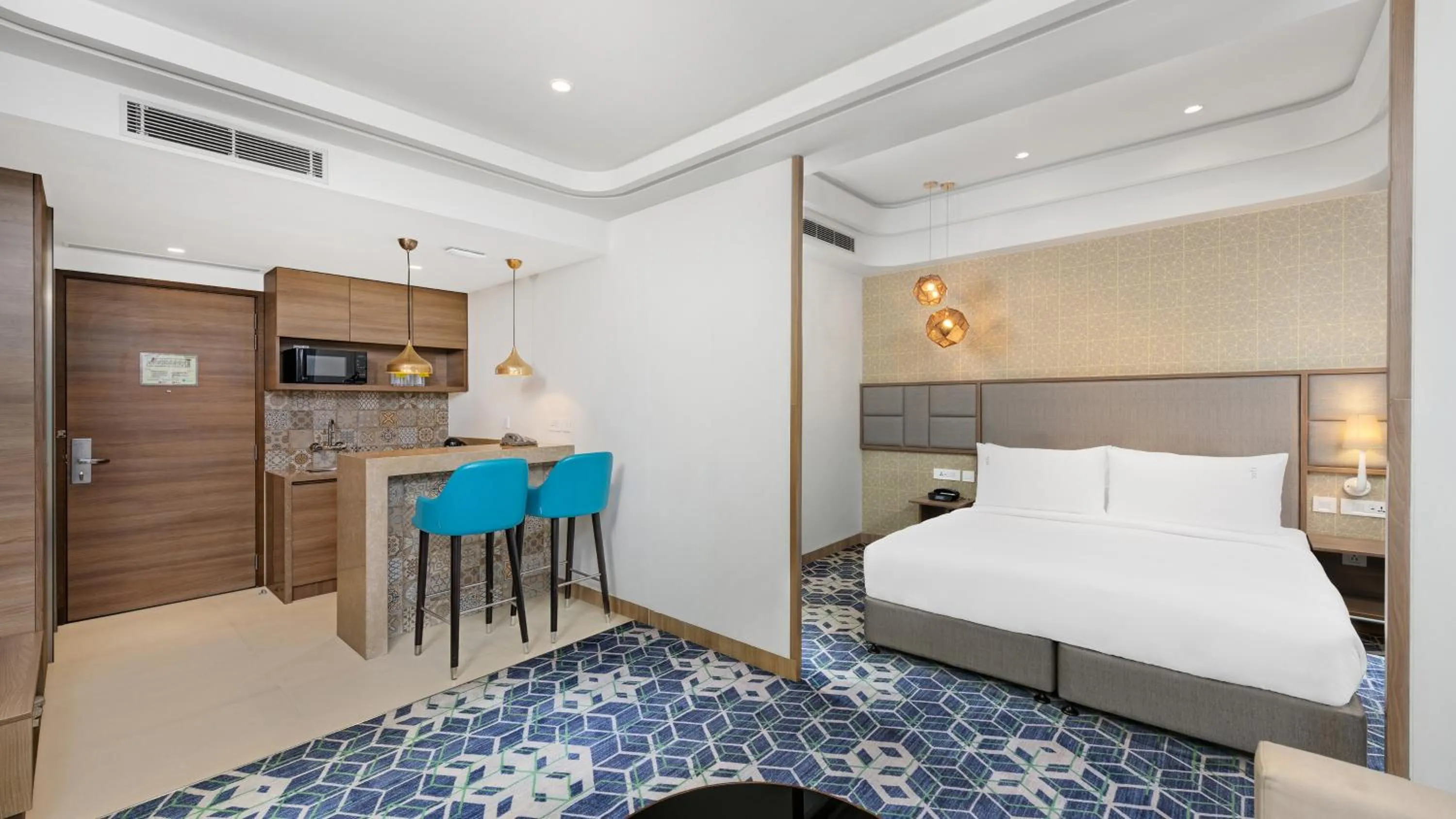 Bed in Holiday Inn Gurugram Sector 90 by IHG