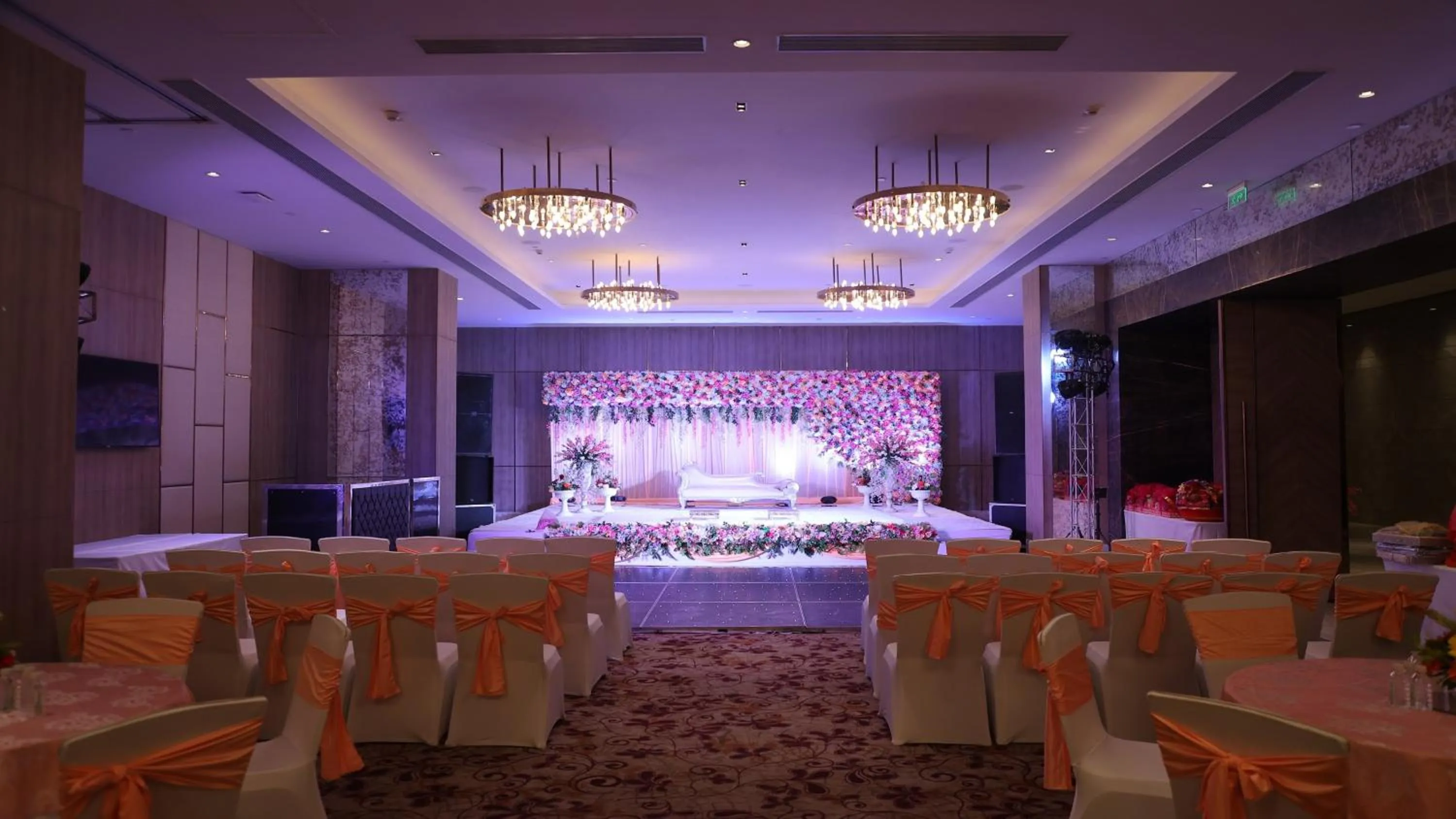 Meeting/conference room in Holiday Inn Gurugram Sector 90 by IHG