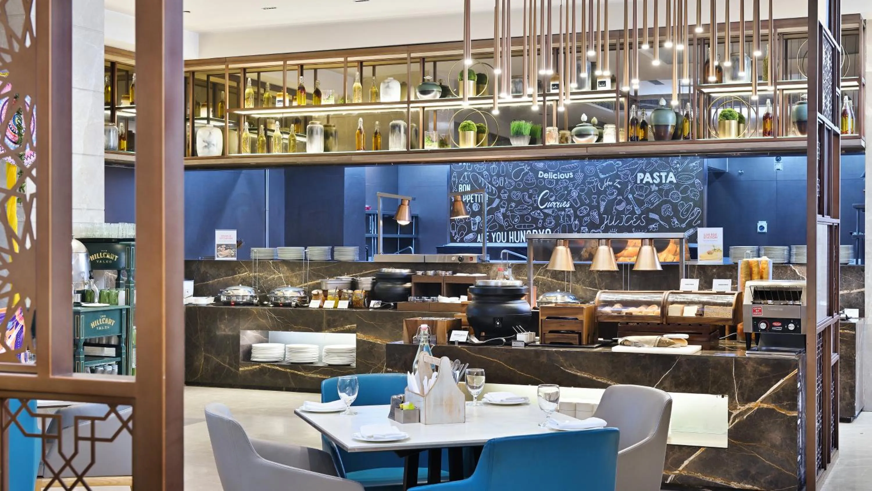 Restaurant/places to eat in Holiday Inn Gurugram Sector 90 by IHG