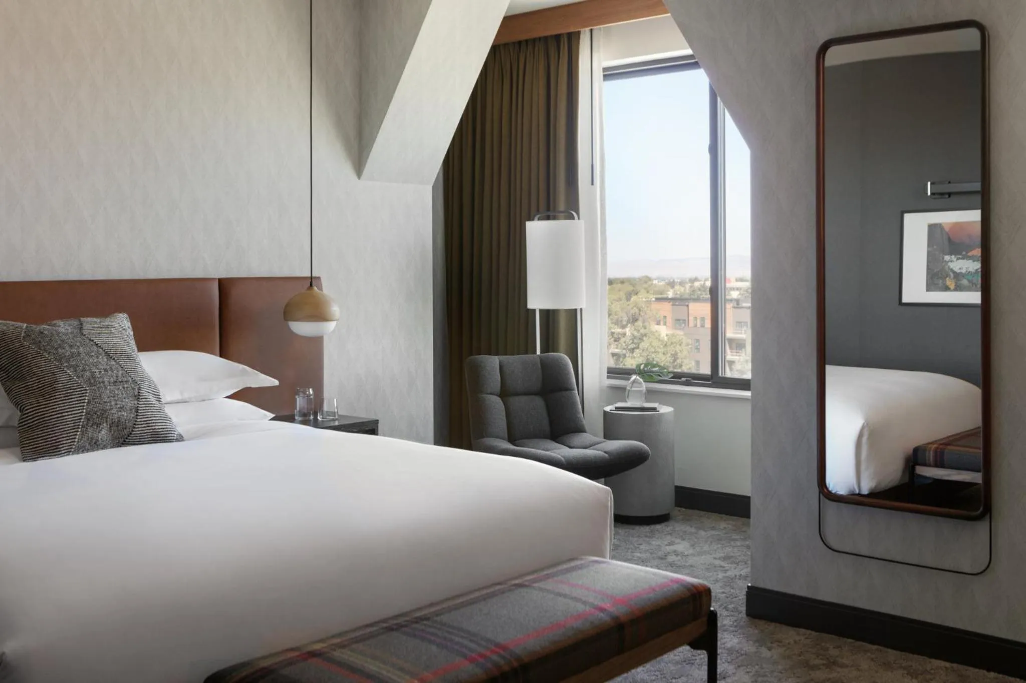 Photo of the whole room, Bed in Kimpton - Armory Hotel Bozeman by IHG