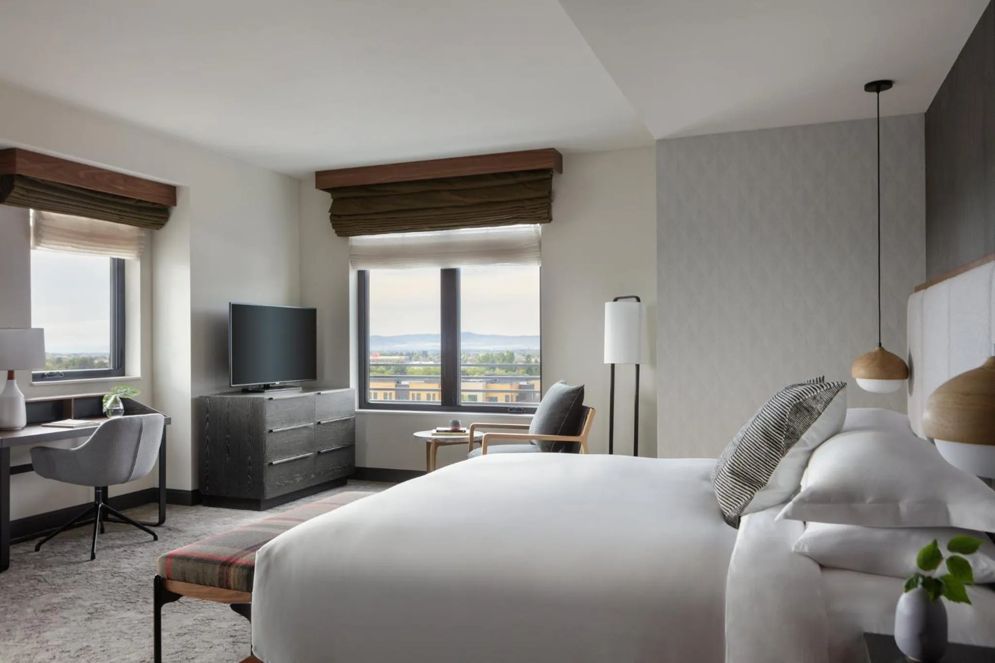 Photo of the whole room, Bed in Kimpton - Armory Hotel Bozeman by IHG