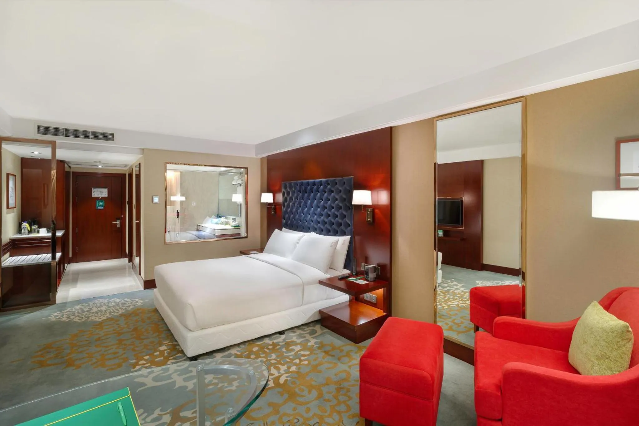 Photo of the whole room, Bed in Holiday Inn Dhaka City Centre by IHG