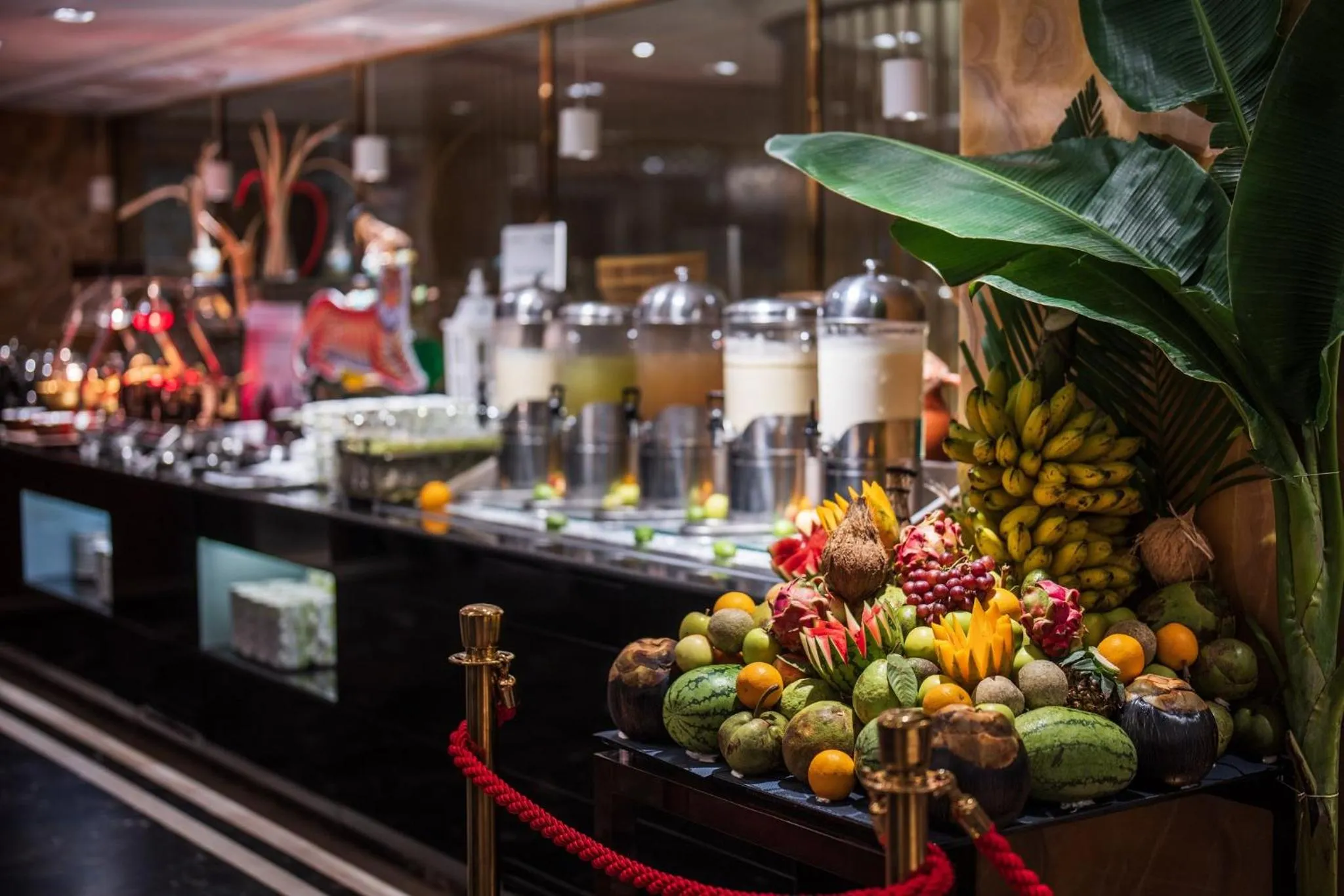 Restaurant/places to eat in Holiday Inn Dhaka City Centre by IHG