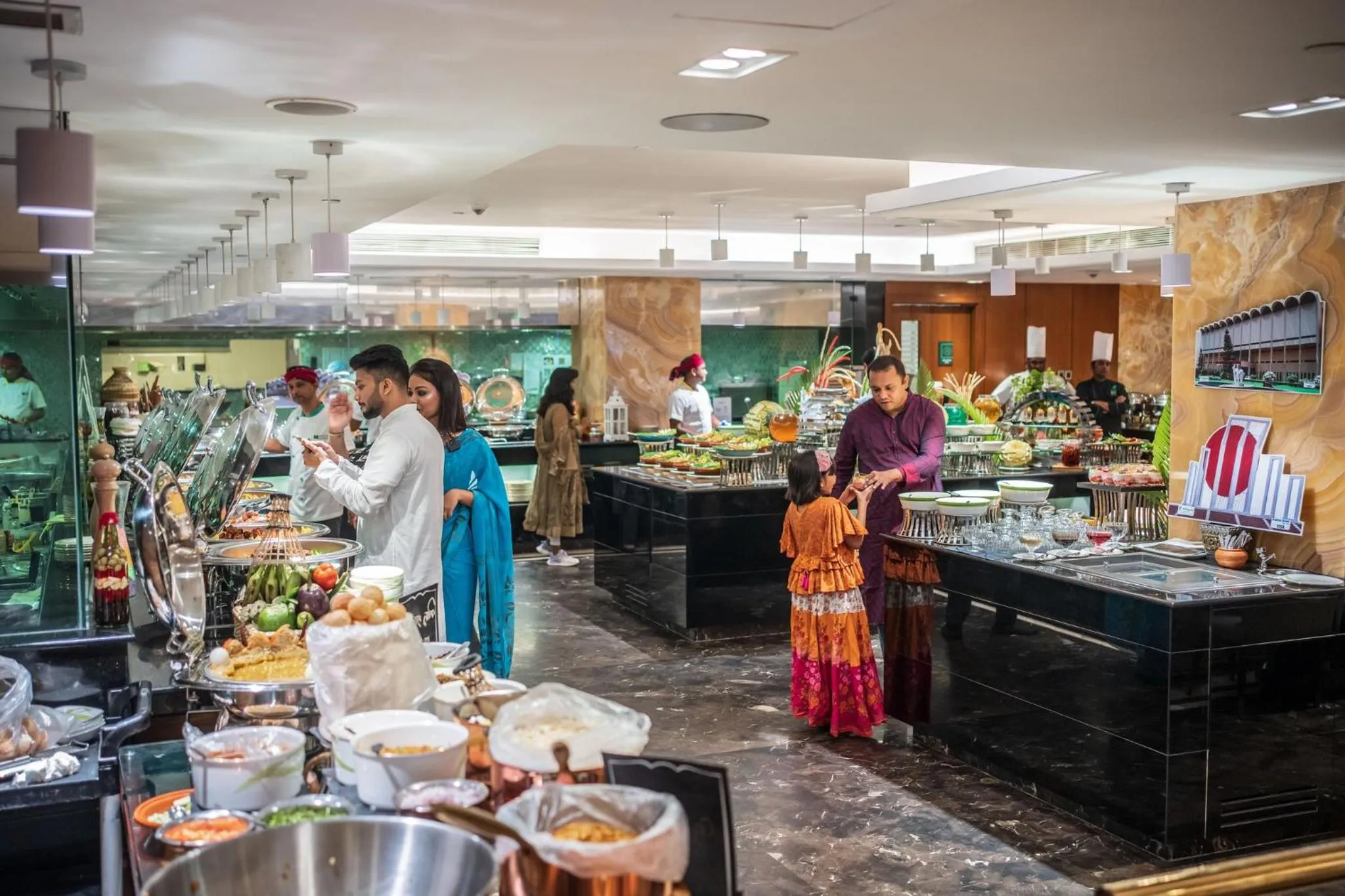 Restaurant/places to eat in Holiday Inn Dhaka City Centre by IHG