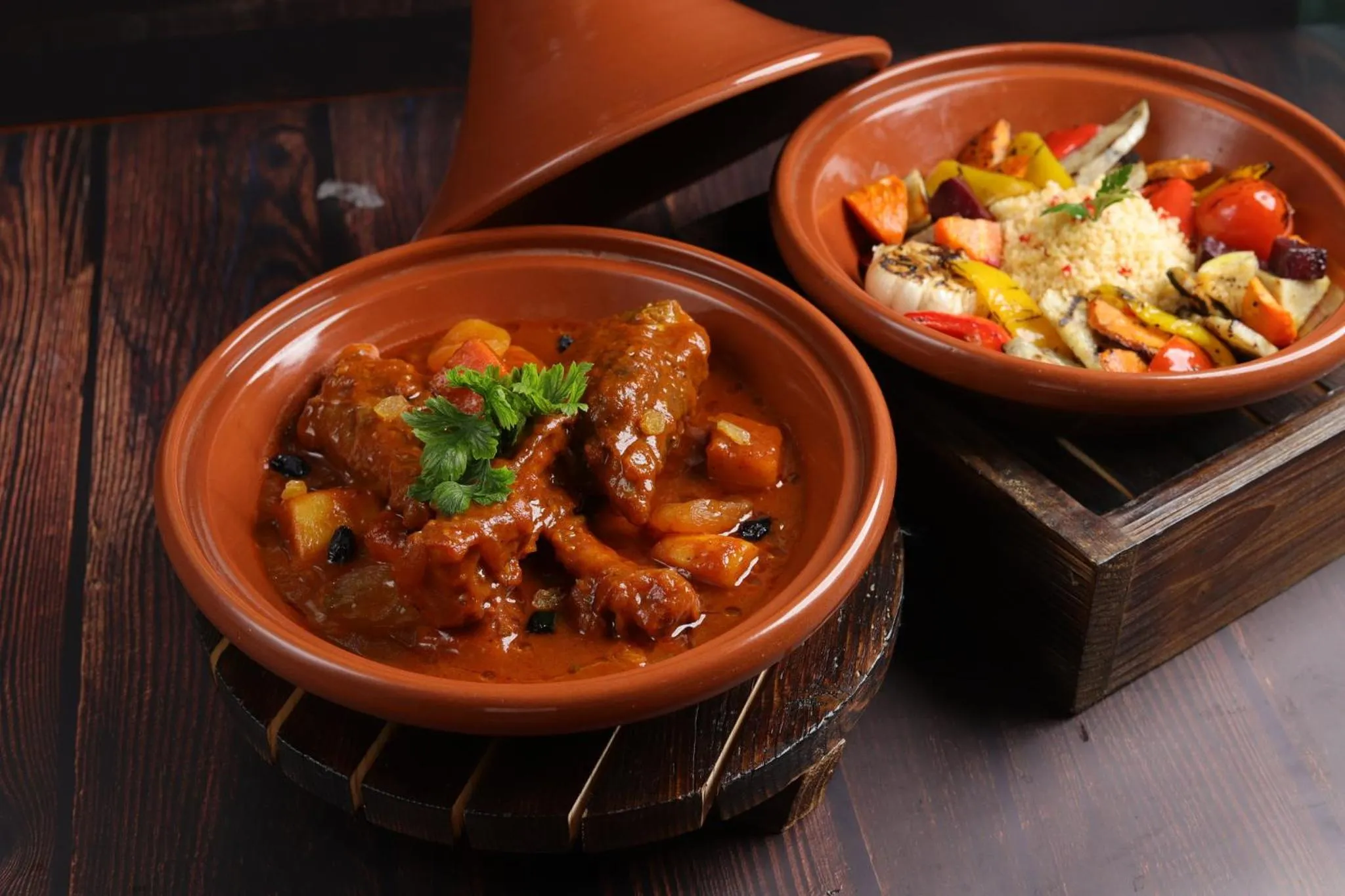 Restaurant/places to eat in Holiday Inn Dhaka City Centre by IHG