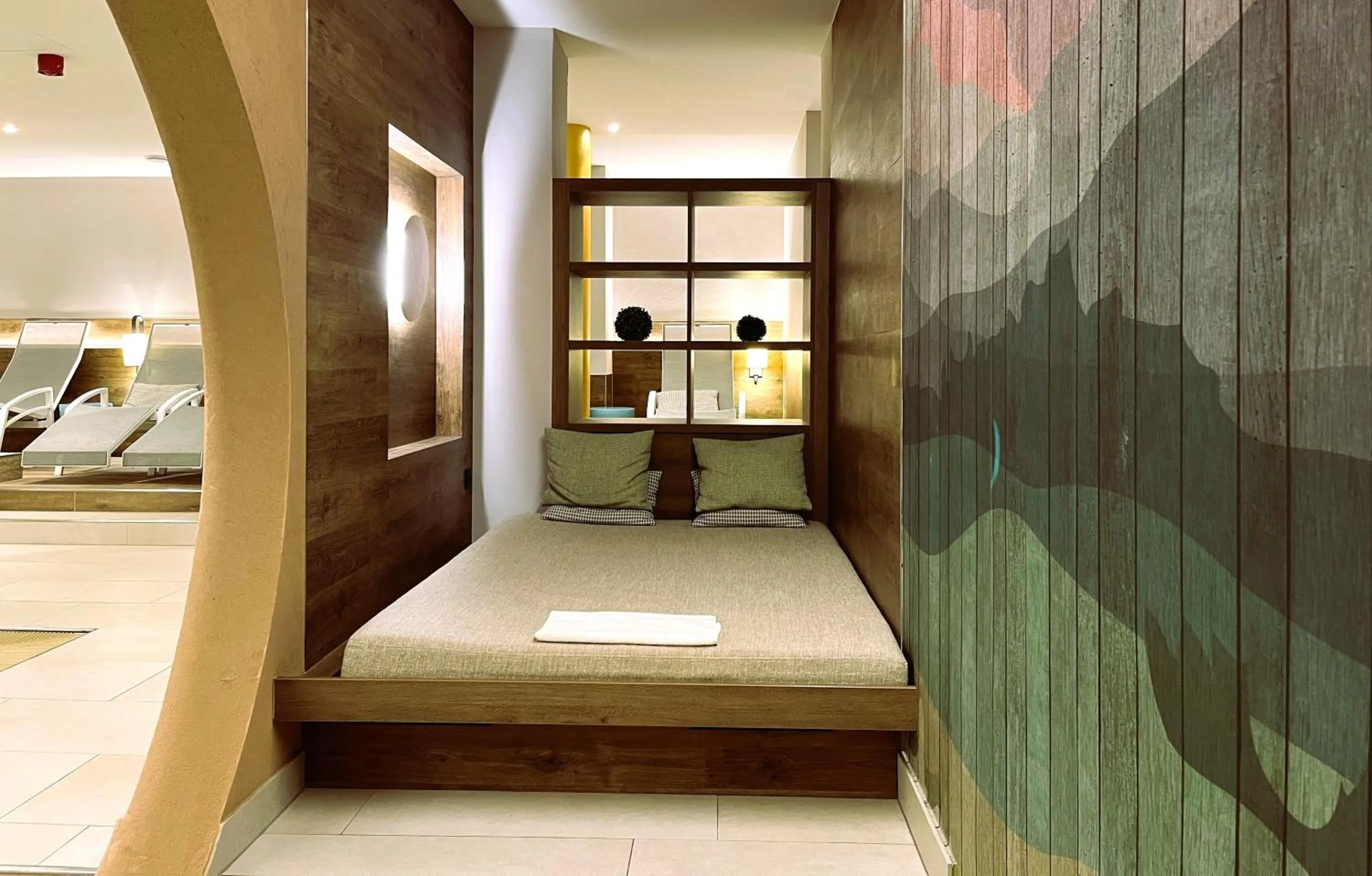 Spa and wellness centre/facilities, Bed in AMBER HOTEL Bavaria Superior